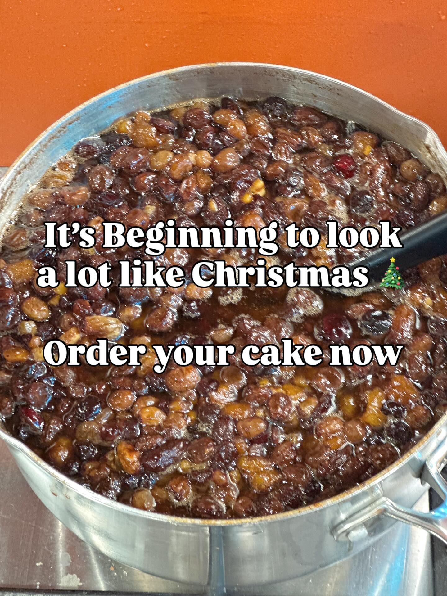 Who's craving Christmas cake? 🎄 Order yours now and select from delicious fruit or various sponge cake flavours, 6” or 8” sizes with your favourite festive design! Great idea for a gift. 6” £50 & 8” £60 EMAIL daisyslittlecakeshop@gmail.com to place an order. LOCAL DELIVERY BH Postcode area See website for flavours www.daisyslittlecakeshop.com #christmas #christmastime #christmascake #snowmancake #santacake #christmasttreecake #merrychristmas❤️ #christmasgiftideas