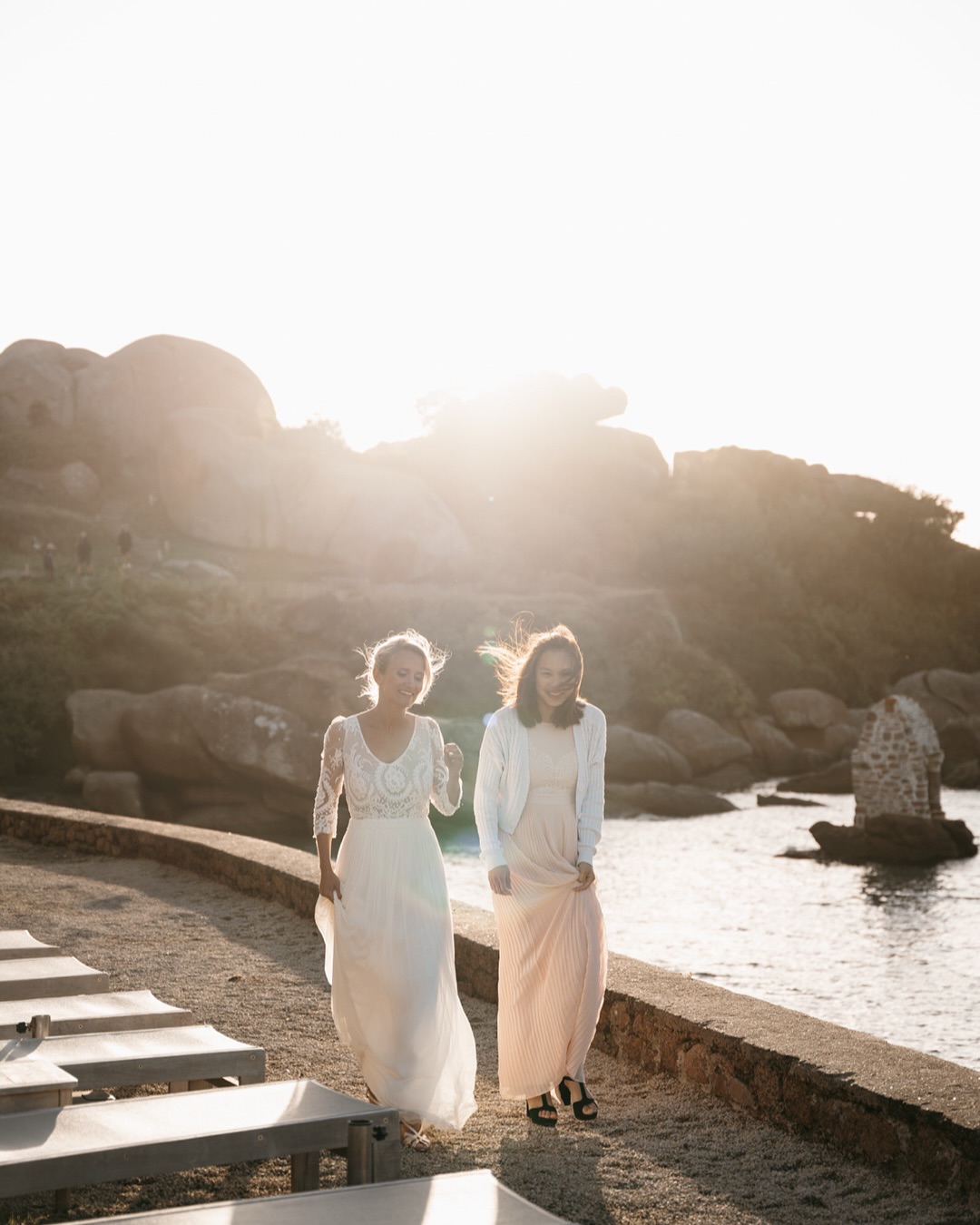 Que le dernier ruban mène à la prochaine histoire d’amour ✨
Lieu : @castelbeausite
Robe : @lauredesagazan
Bouquet : @coccinelle_masterflorist
Je suis Stéphanie, photographe basée à Perros Guirec en Bretagne. Spécialisée dans les mariages et les familles, je crée des images vivantes, poétiques et authentiques. Chaque séance devient une histoire à raconter, avec simplicité, naturel et sensibilité.
Infos & Réservations
www.steffanyphotographe.com
#InspirationMariage #weddinginbrittany #weddingphotographerfrance #bouquetdemariée #bretagne #bretagnenord #castelbeausite #cotedegranitrose #destinationbretagne #photographebretagne #photographemariagebretagne