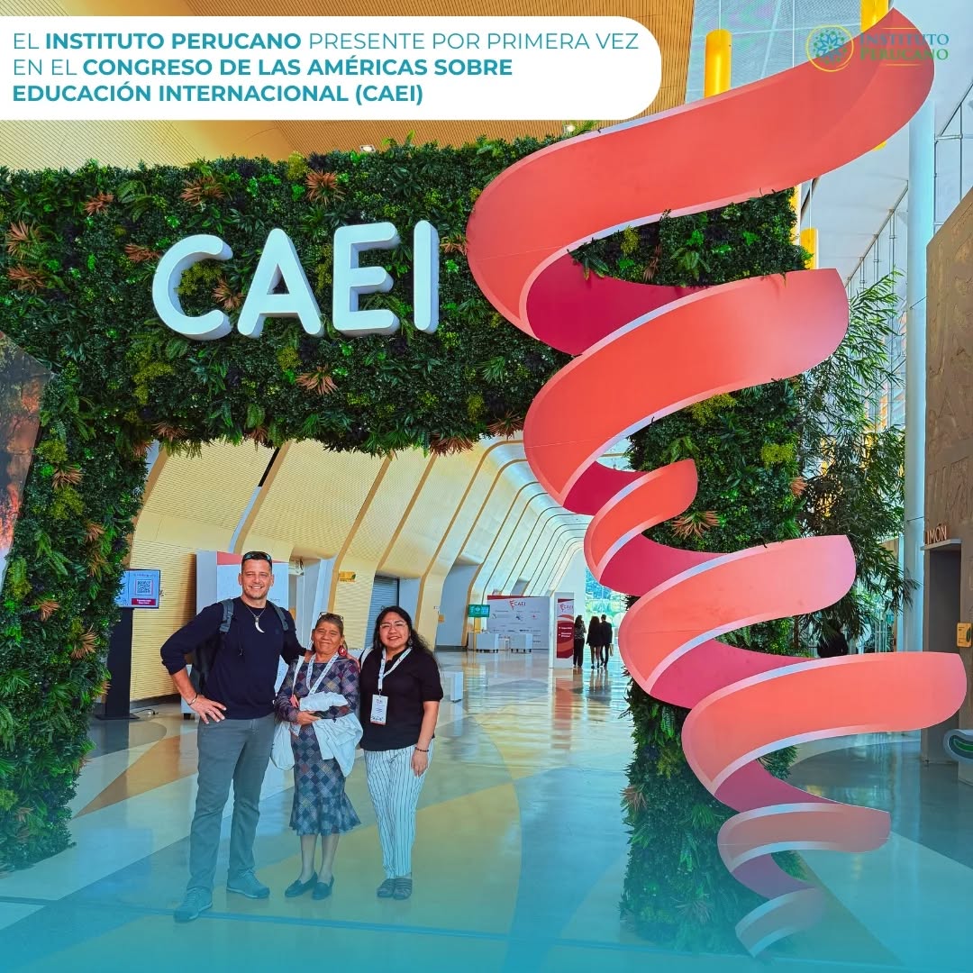 Instituto Perucano en el CAEI 2025 – San José, Costa Rica 🇨🇷
¡Vivimos una experiencia increíble en nuestra primera participación en el Congreso de las Américas sobre Educación Internacional (CAEI)! ✨
Estar en este espacio nos permitió conectar con profesionales de diferentes países, conocer nuevas ideas y abrir puertas a futuras alianzas que nos inspiran a seguir trabajando por nuestro propósito: acompañar a más jóvenes para que descubran y desarrollen su potencial. 💪💙
Además de los aprendizajes, nos llevamos el cariño, la alegría y la calidez de Costa Rica, un país que nos recibió con los brazos abiertos.🌺
Gracias a todos los que formaron parte de esta experiencia y nos motivan a seguir creciendo y creando oportunidades desde la educación. 💫
#CAEI2025 #InstitutoPerucano #EducaciónInternacional #Juventud #Alianzas #Aprendizaje #CostaRica #ExperienciasQueInspiran