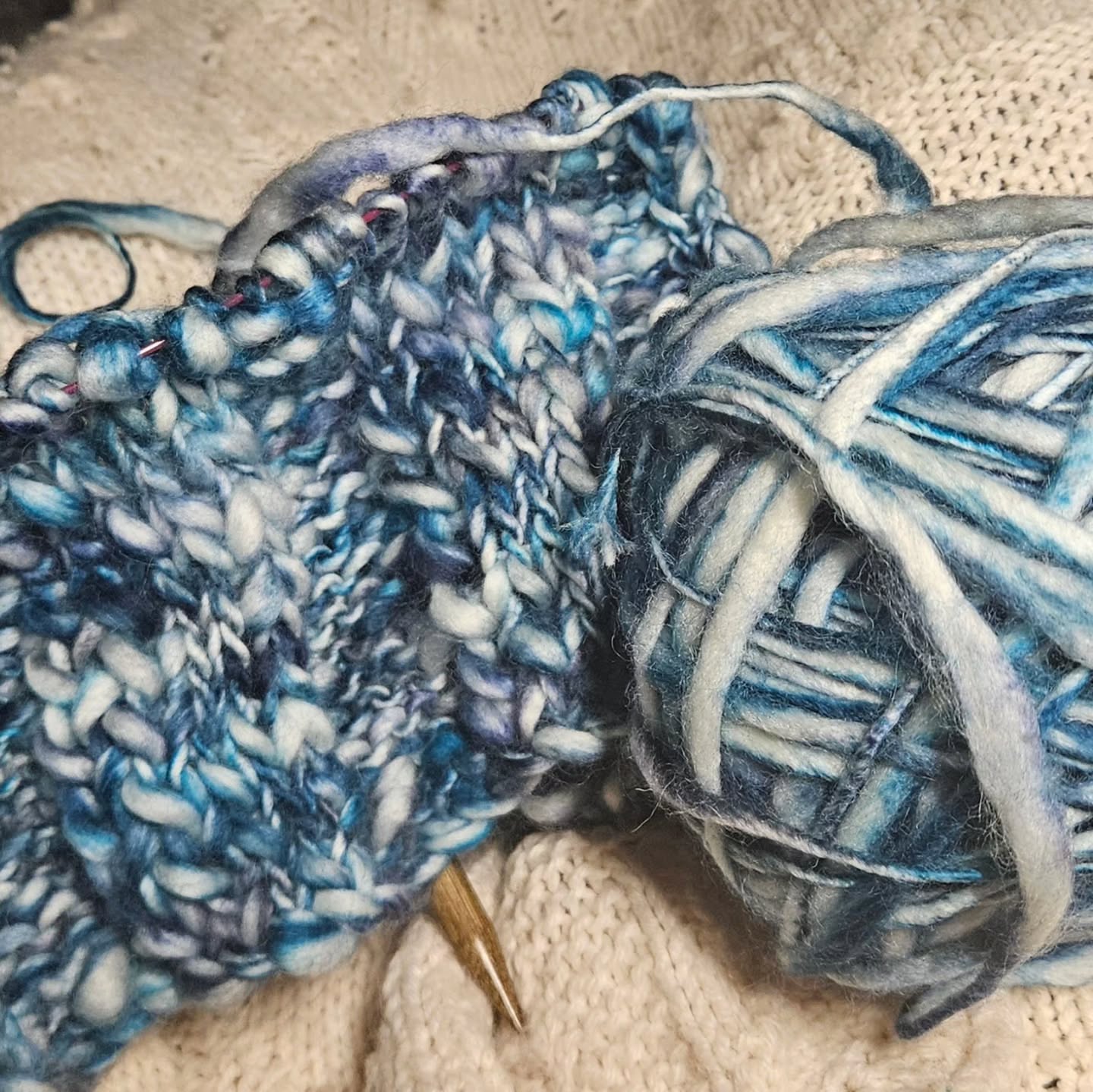 New project! I've had this gorgeous novelty Merino yarn from Araucania in my stash for years, so there's no getting more. I cast on hoping for a scarf, but since I've already finished one skein, it will probably be another cowl. But it will be so pretty and plush! Unless it gets snapped up beforehand, I'll have it at Aegis Living on December 3, then at the Artisan Holiday Fair, December 13-14!
.
#mysteryknitproject #knittersofbuckley #knittersofinstagram #knitcowl #fiberartist #smallbusiness #horsenroundfiberstudio #knitting #slowfashion #handmade #araucania