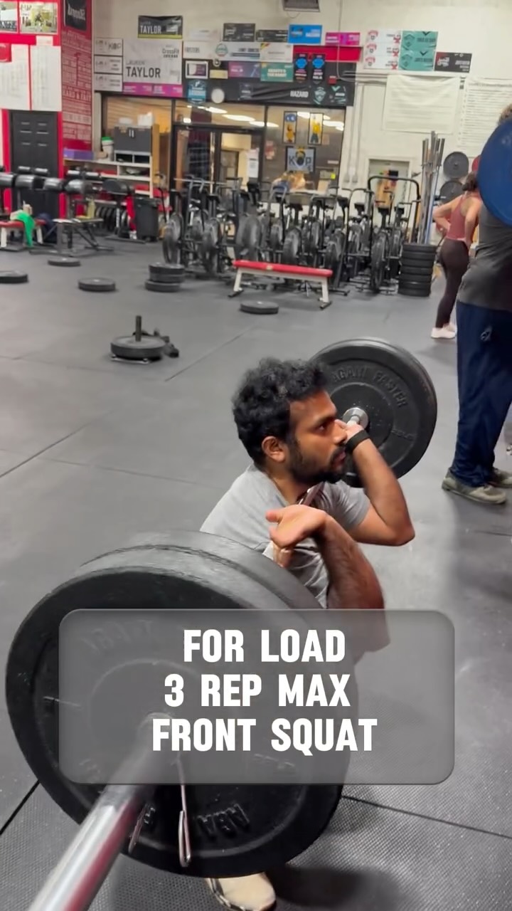 5:30 Class taking on the Workout of the Day. Never a lack of intensity with this group!
#crossfitkop #crossfit #squat #everydayislegday #community