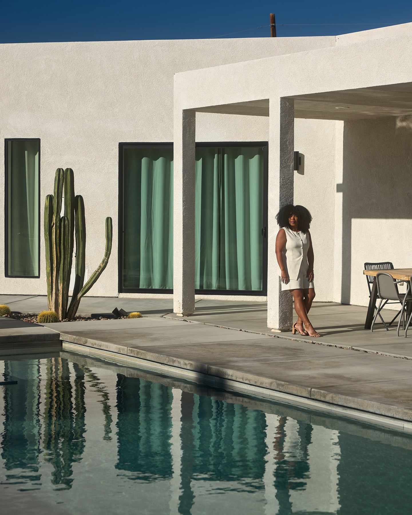 @aliciacaillier X @victoriaposhphotography at @marslandinghouse .
Xx @stay.cocoon
Yucca Valley, California
#joshuatree #staycocoon #escape #desertretreat #wellnessvacation #desertvacation