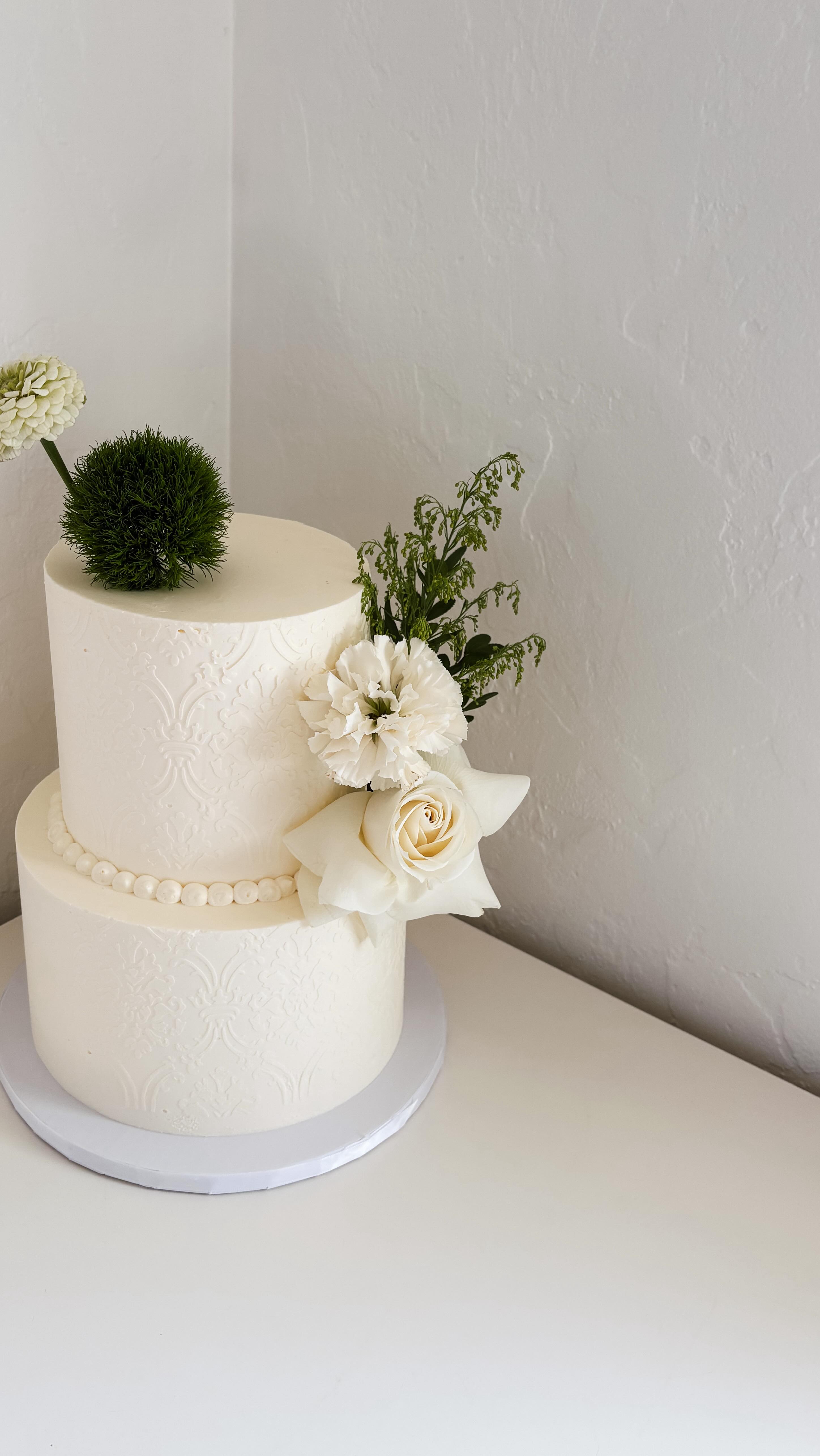 💚🤍
**kitty cat cake topper not pictured**