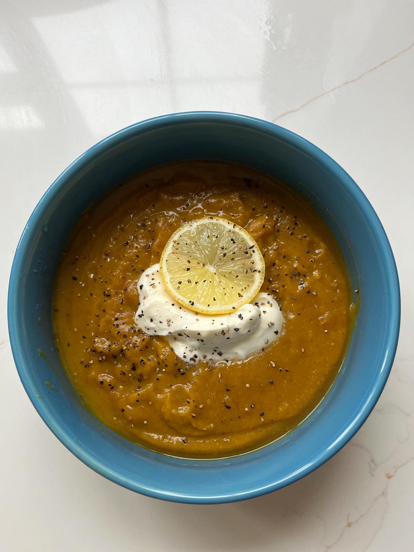 🍂 Golden Glow Soup 🍂
Whether you’re fighting off bugs or enjoying these cozy evenings this nourishing bowl made from butternut squash, lentils, ginger, and a hint of cayenne — is the perfect balance of comfort and spice.
It’s anti-inflammatory, immune-boosting, and ridiculously comforting — basically, health in a bowl.
💛 Butternut squash brings creamy sweetness and a boost of vitamin A for healthy skin and eyes.
💫 Ginger adds that zing and supports digestion + immunity.
🔥 Cayenne pepper gently kicks up metabolism and warms the soul.
🌱 Lentils pack in plant-based protein and fiber to keep you full and energized.
Tag someone who’d love a bowl of this golden goodness 🍂👇
DM for recipe!
Warm wishes, Dr Grace 🌿
#HealthyEats #SoupSeason #PlantBased #ButternutSquashSoup #GingerLovers #VeganComfortFood #NourishYourBody