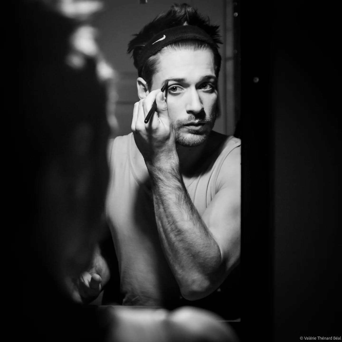 🎪 25 shows left in Zurich with @circusmonti
📸 By @vtb_circus
•
•
•
#circus #cirquegram #makeup #cirquededemain #festivalmondialducirquededemain #circuslife #blackandwhite #photography #artist