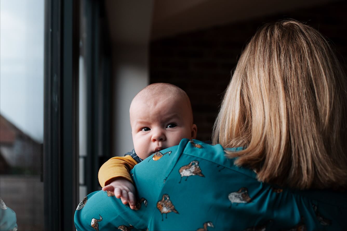 I’m not gonna lie, I’m not a fan of early Christmas marketing - I barely think about Xmas shopping till the beginning of December. That said, if you’re thinking about a family shoot, this time of year is genuinely a great time. You get beautiful images that capture your family exactly as it is right now AND some of the images will make brilliant Xmas presents for grandparents (win, win!)
We’ve got 5-6 weeks to get you in for a shoot so you can print images and send them to grandparents for Christmas.
Worried they’ll look too Christmassy? Don’t be. I’ve done many shoots around Xmas time with and without the tree and decorations. Most families like a regular shoot with a handful of festive images, as this family gallery shows.
Like to book if have a chat about one? Just DM me and we’ll arrange a chat. 🎄