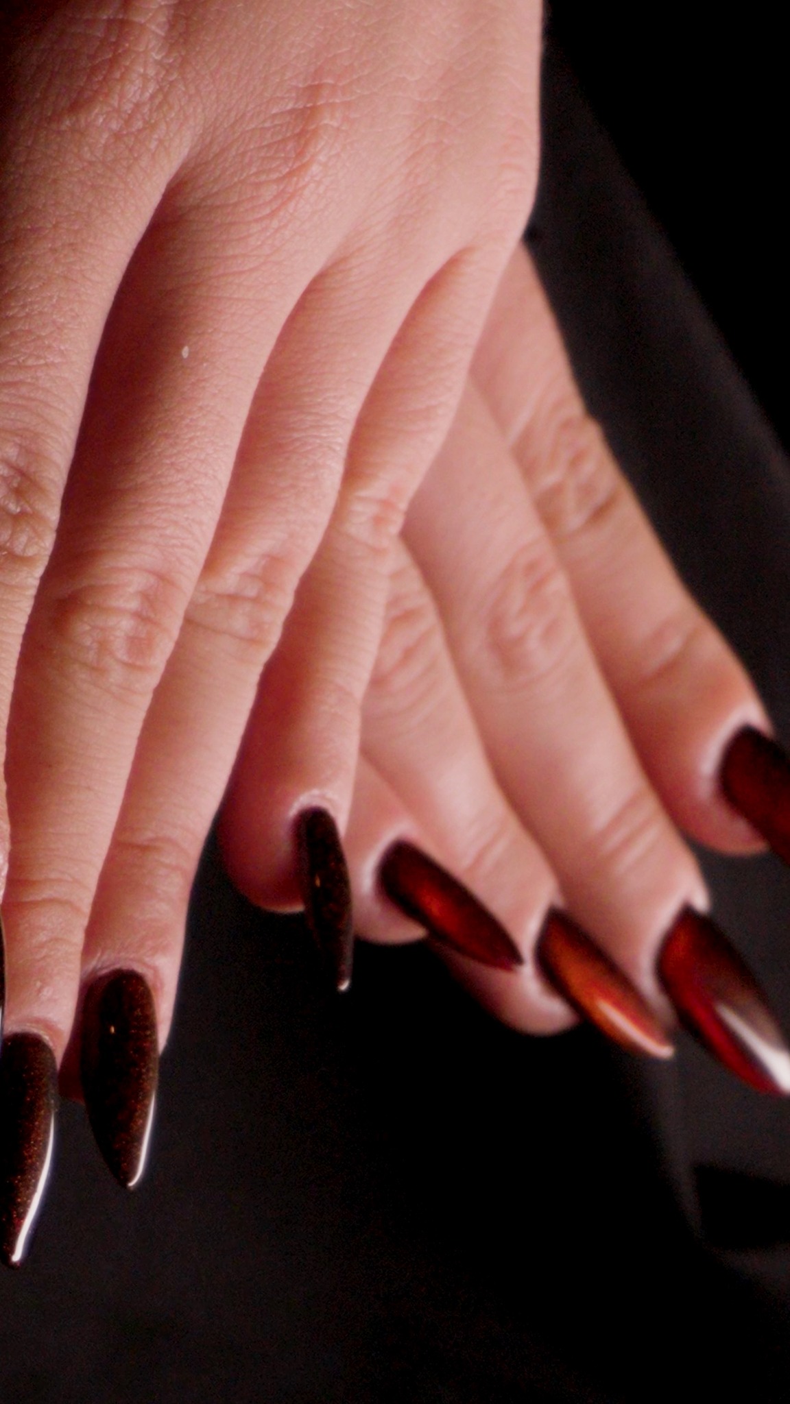 It’s a runway show for your nails 💅✨
At Avalon Spa & Salon, every manicure is a statement. Bold, glossy, and made to turn heads.
We use HEMA & TPO Free polishes that deliver high-fashion color without compromising nail health.
Step into the spotlight. Your nails deserve it. 💖
📍 2645 Cornerstone Blvd, Edinburg, TX
📞 (956) 630-4772
#AvalonSpaSalonRGV #RGVHairByAvalon #RGVHairstylist #RioGrandeValleyHair #HairGoalsRGV