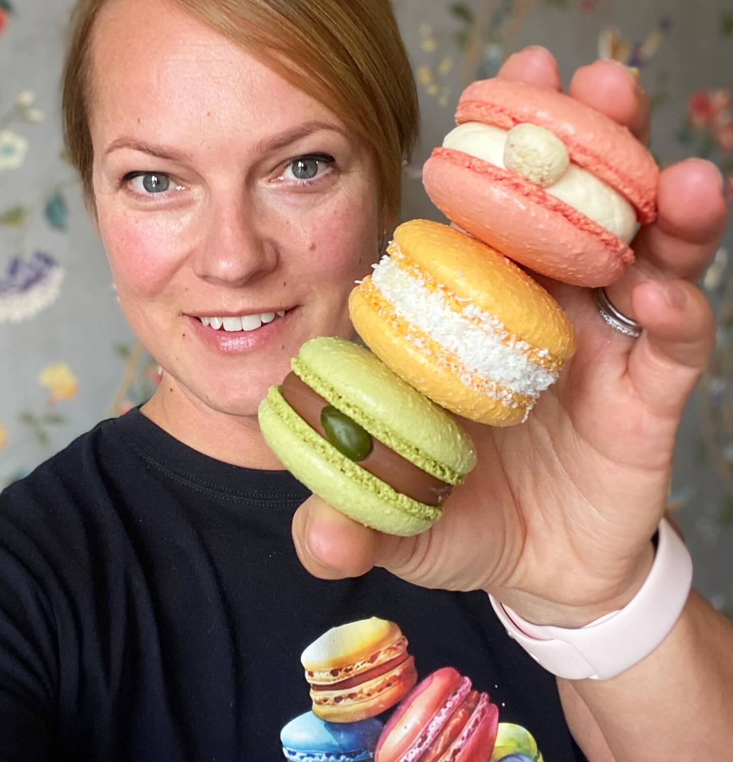 Hello to all my new followers 🤍
Welcome — I’m so glad you’re here!
If we haven’t met yet — I’m Victoria! I’m the heart, hands and brain behind The Secret Macaron — from flavour research, recipe testing and production, to admin, branding, markets… and most importantly: bringing a smile to your face 🥰
How did The Secret Macaron begin?
Of course — from a pure love of macarons. But also… because I had some bad ones. And in the absence of specialist macaron shops in the area, I decided to learn to make them for myself and my family. What started as a hobby in 2023, soon grew into a small business, and is now turning first time customers into ‘Macaron Snob Club’ members 😉
What about you, are you in?
#macarons #thesecretmacaron #macaronsnobclub #foodie #dessertsnob #quality #prettyandtasty #fresh #delicious #lovemacarons #hemelhempstead #berkhamsted #kingslangley #harpenden #stalbans #rickmansworth
