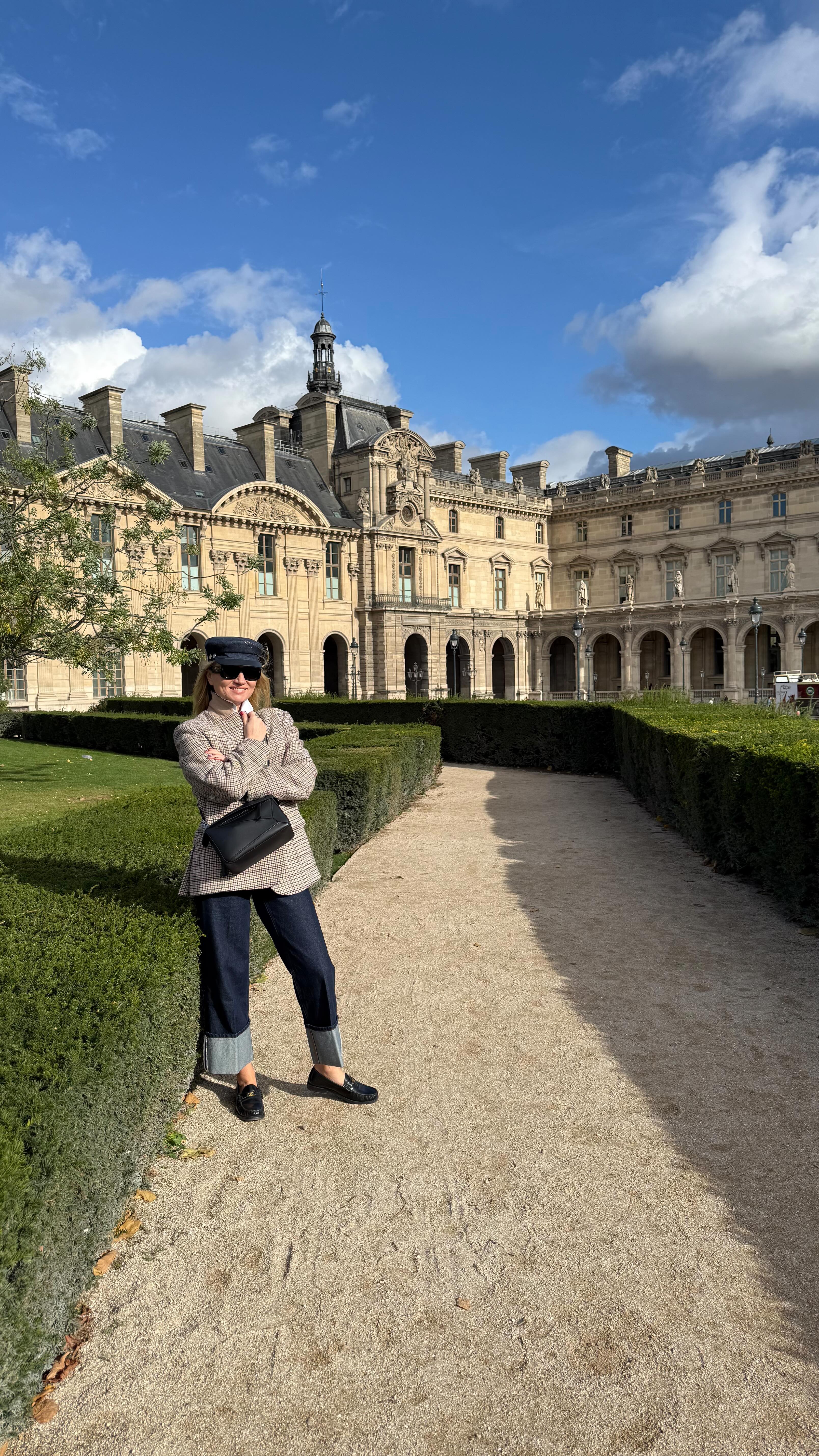 Paris recap 🥰✨
We celebrated two awards, enjoyed such an amazing time, and continued working on new projects.
Can’t wait to share one of our special completed projects with you very soon 🫶🏻
www.sfdesigninteriors.com
📩office@sfdesign.at
📍Bösendorferstrasse 4, Vienna
#interiordesignvienna #interiordesignwien #wien #interiorinspo #interiordesign #viennainteriordesign #interiorideas #modernliving #interior #interiordesigners #interiordecor #interiorlovers