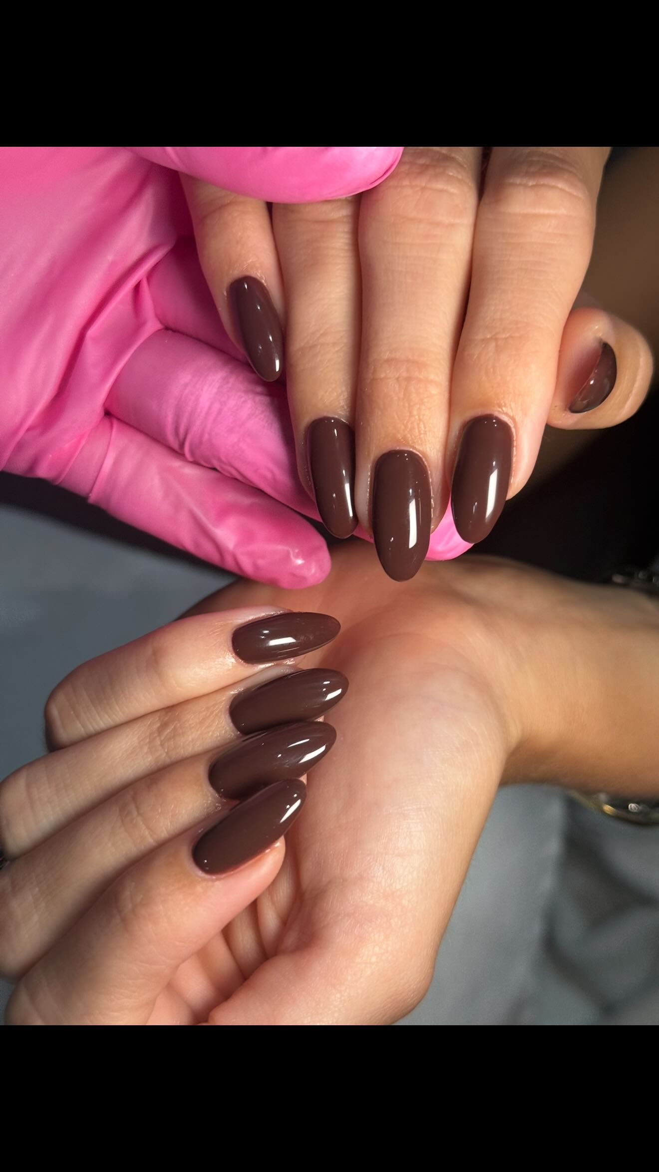 Gel Mani Pedi AED 189! 🤎✨
The Gel Bottle Mani & Pedi AED 199 - BIAB Manicure AED 199.
“Smooth, sleek & oh-so chic!
Fresh gel finish that’s giving
autumn vibes all year round. Who’s booking their next mani?
#TheSalonDubai
Prices subject to 5% VAT
#DubaiNails #DubaiSalon #FreshSet #GelNails #NailGoals #DubaiBeauty #TheSalonDubai