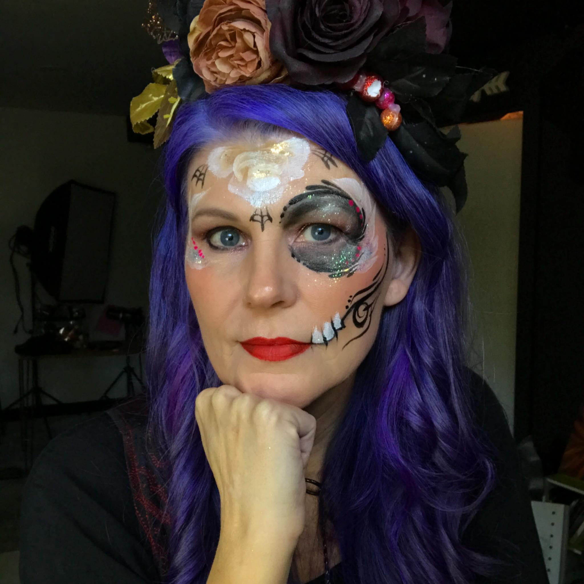 A quick and minimal Catrina for a long day! See you at @themamamarketstx today!