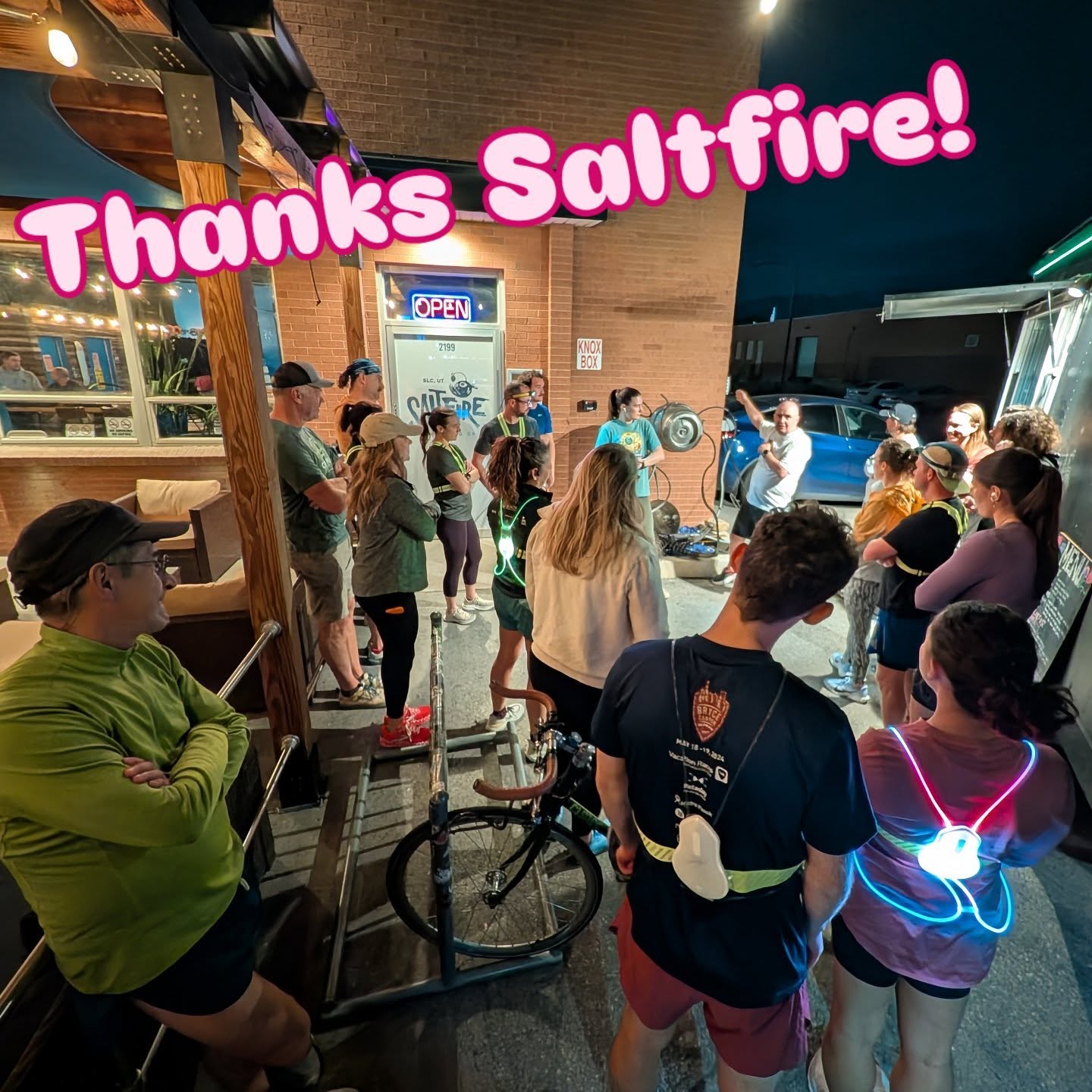 Great night at @saltfirebrewing ! Great patio to spend an evening. Good job wearing reflective gear! Laughs were had, @justindiggle sounds ready to finance Beasley's No BS Bar, and the house plant convo was TUFF.
#craftpubrunners #cpr #running #pubrunning #runningclub #craftbeer #slc #saltlakecity