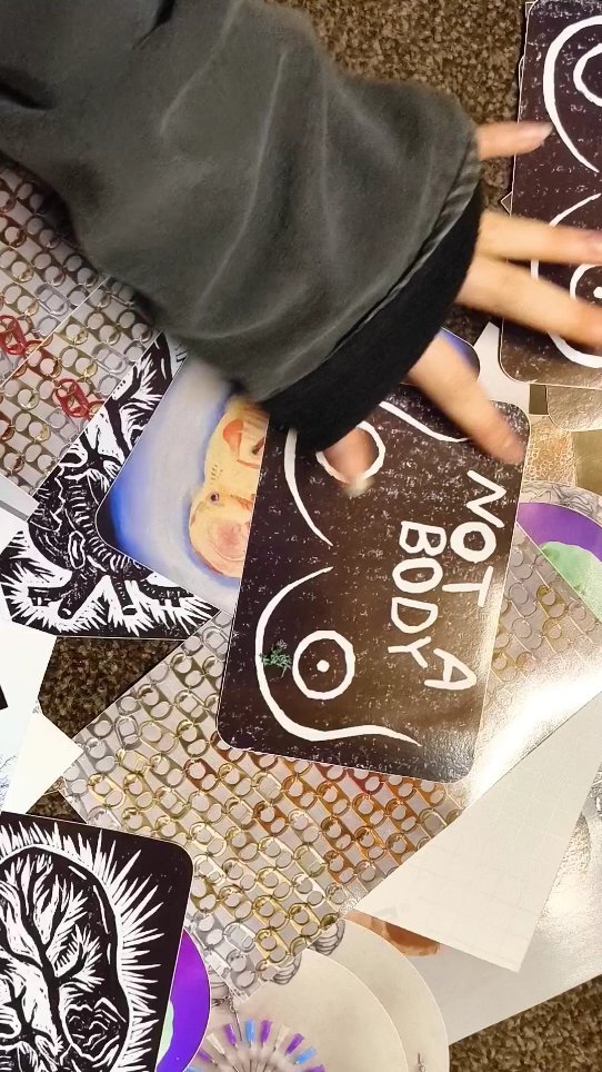 STICKERRRRRS ...
available on my website link in bio xoxox cheap art you can put anywhere !!!
#art #artist #fineart #sticker #stickers #disabledartist #bafineart #stickerart #stickeraddict #stickershop #weridart #funart #trans #transart #transrights #queerart #disabledart