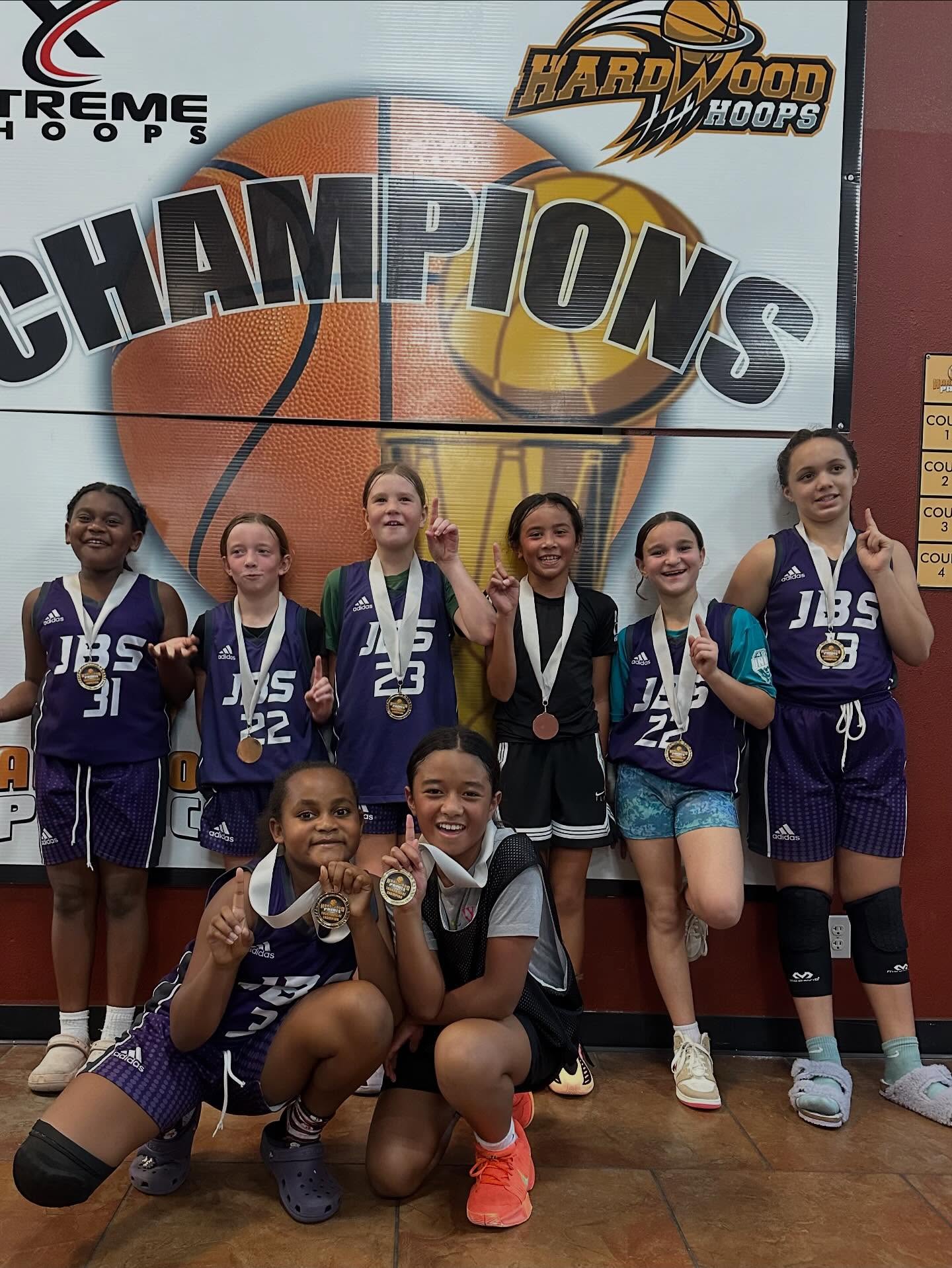 So proud of our 4th/5th grade team! We beat a team from Nevada today and Oregon! Both games came down to the last few seconds and we hit gaming winning shots to avoid overtime! Just Believe….🏀🔥