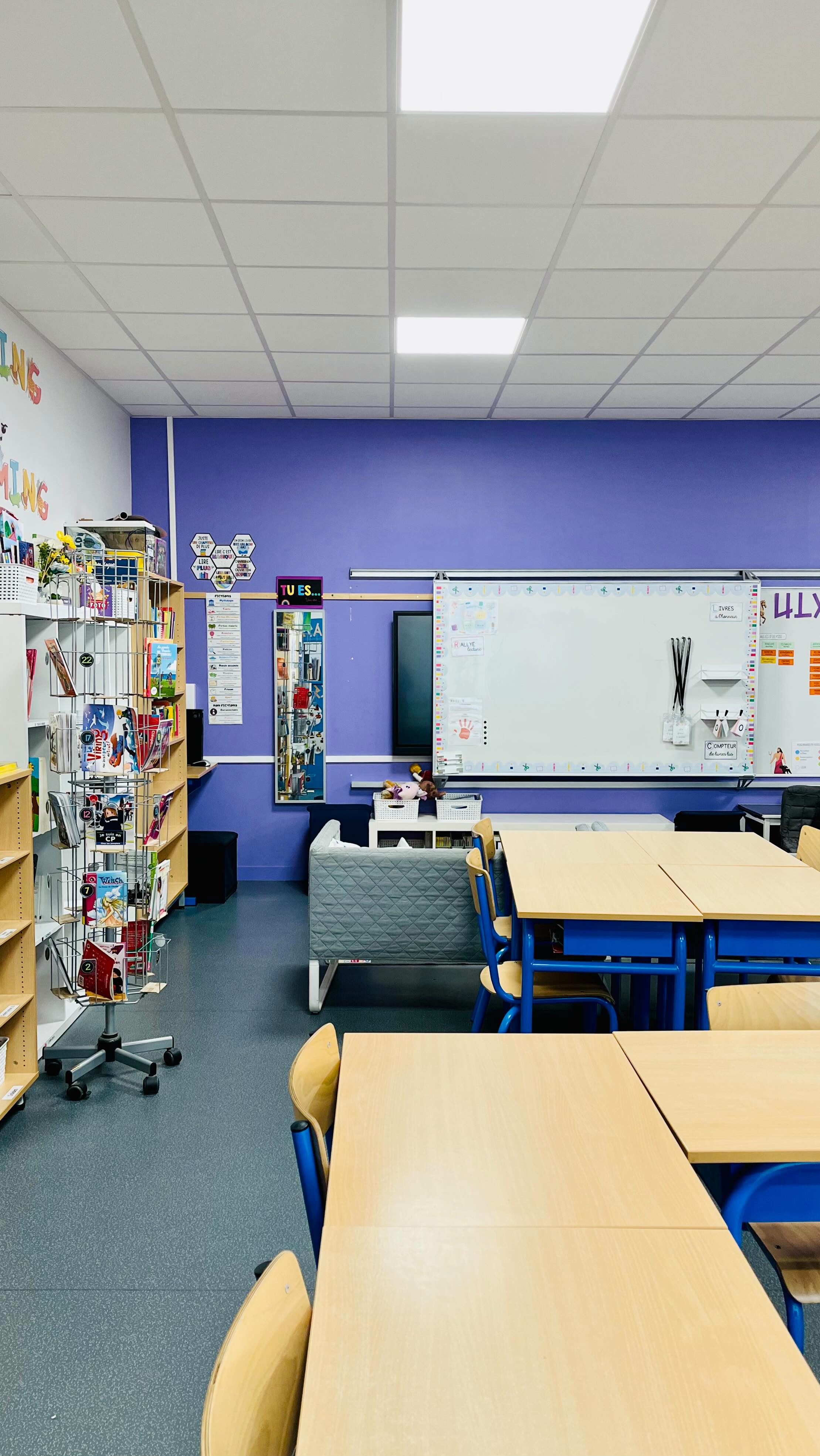 E•N C•L•A•S•S•E
Demain après deux semaines de vacances et une semaine de stage complète je vais retrouver ma classe et surtout mes élèves !
Ça va me faire tout bizarre car j’ai l’impression que ça fait une éternité que je n’y suis pas allée !
▶️ Et vous, ça va comment en ce début novembre ? Vous tenez le choc ou c’est déjà compliqué ?
Bon dimanche
Maitresselili_lh ✨
#maitresselililh #teampe #cm1 #cm2 #maitresse #cycle3 #teachersfollowteachers #classroomtour #maclasse #classe #classroom #classroomdecor