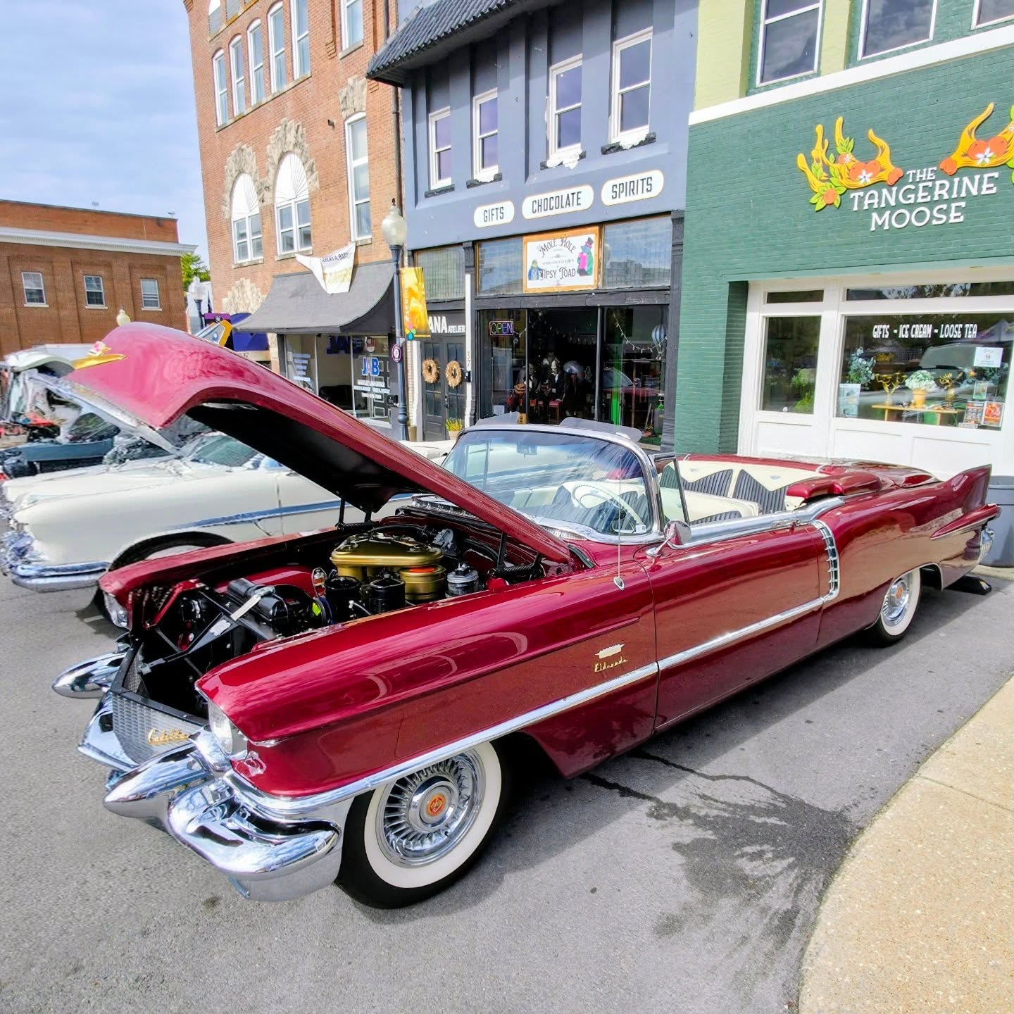 Spotted this stunning 1956 Cadillac Eldorado Biarritz gleaming under the Kentucky sun at Somernites Cruise.
Cadillac only built 2,150 of these hand-finished convertibles in â56 â the ultimate symbol of postwar American luxury. Beneath the hood, its 365-cubic-inch V8 with dual four-barrel carbs made highway cruising effortless, while that signature âBoulevard Rideâ floated you down the road like you were gliding on air.
Chrome, fins, and presence for days â this is what cruising dreams are made of.
#Cartucky #Somernites #CadillacEldorado #1956Cadillac #CruiseCulture #AmericanLuxury #ClassicConvertible