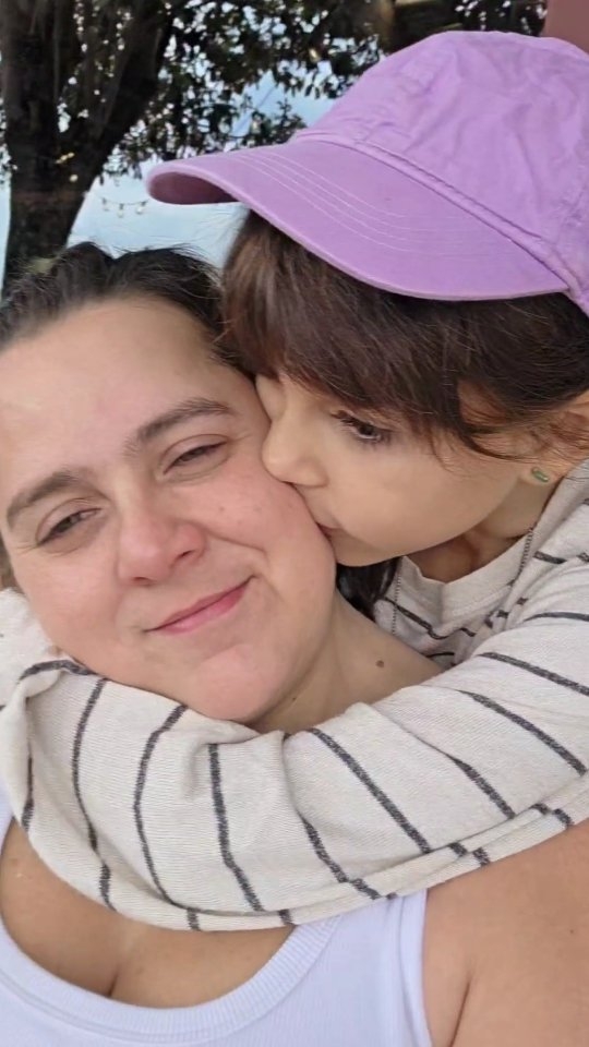 Quer um refúgio pertinho de São Paulo para curtir com a família ou em casal? Então dá play nesse vídeo!
O Clara Ibiúna Resort (@clararesorts) é aquele tipo de lugar que te faz esquecer da correria: natureza por todos os lados, comida incrível, piscina 24h, conforto e diversão pra todo mundo.
Quer viver essa experiência? Entaovah! Fale com a gente e monte o pacote perfeito pra você relaxar sem se preocupar com nada.
#Entaovah #ClaraResorts #Ibiúna #ViagemEmFamília #AllInclusive #Natureza #Gastronomia #TurismoNacional