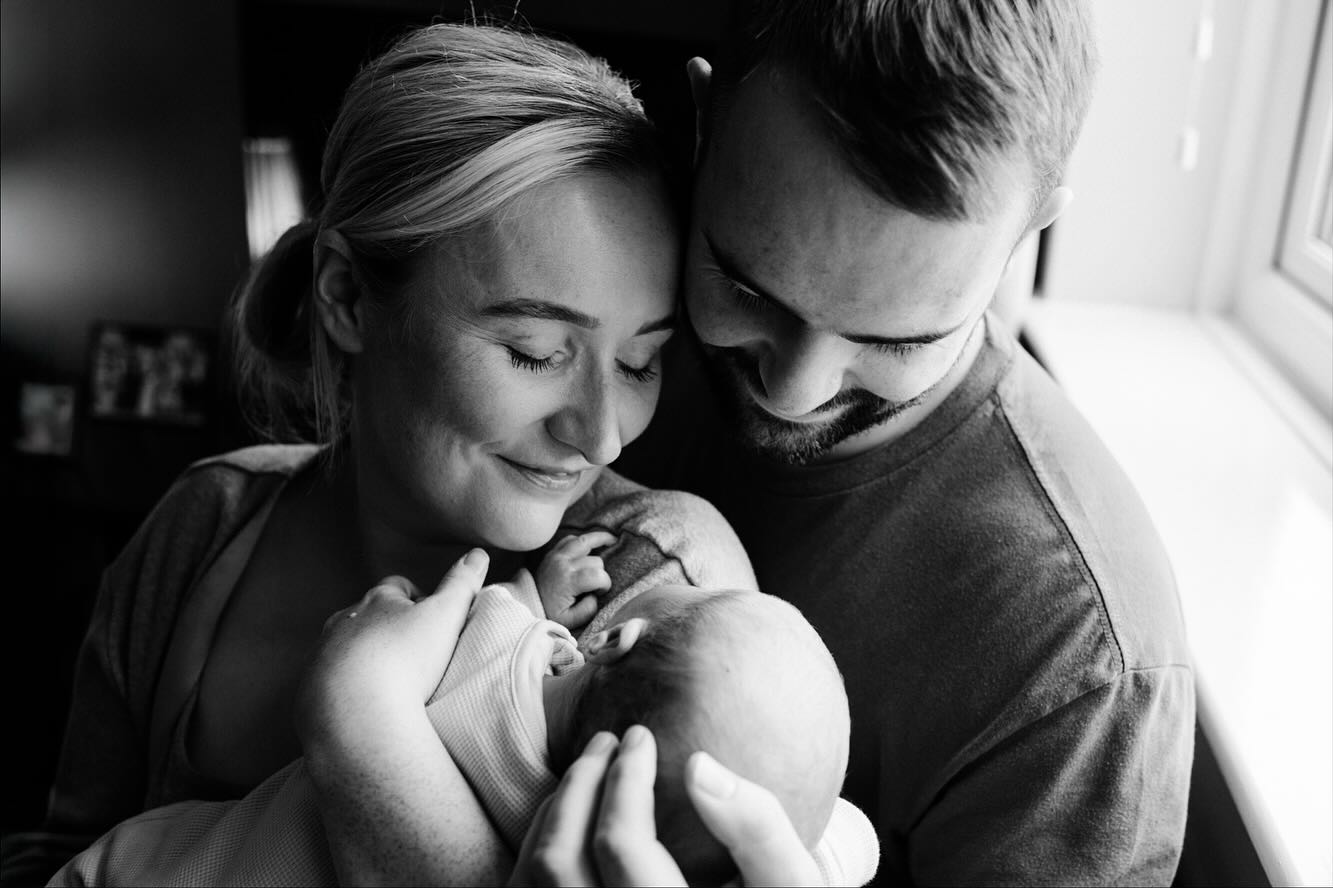 From a shoot with 3 week old Harry, a little ball of gorgeousness if ever there was one ♥️
#naturalnewbornshootdurham
#naturalnesbornshootnewcastle