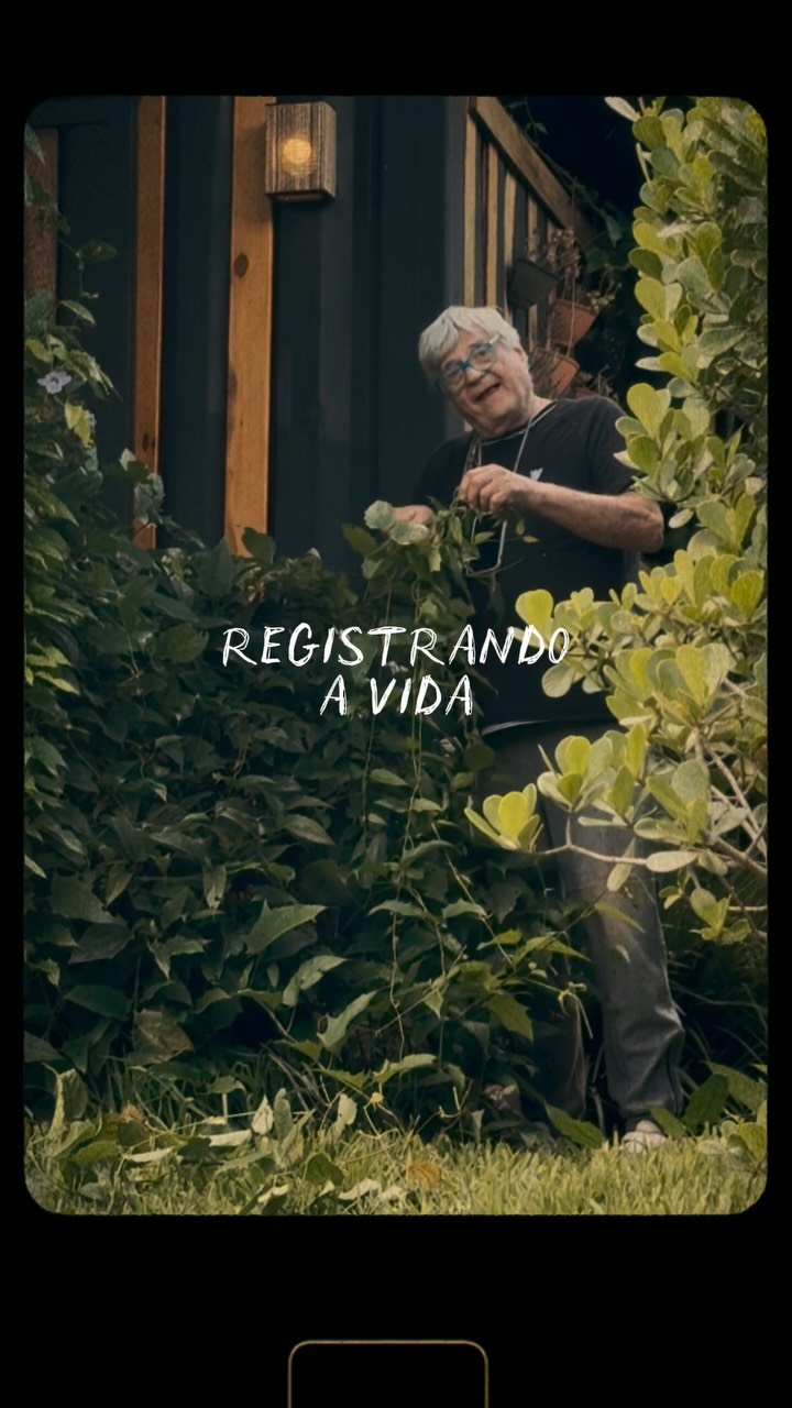 Registrar a vida — porque momentos assim não podem passar em branco. Cada risada, cada pôr do sol, cada lembrança merece ficar guardada. 💛
Aqui nas Docas da Lapa, a gente vive devagar, mas intensamente.
Vem viver e registrar com a gente.
📍 Lapinha da Serra | Docas da Lapa
📸 Compartilhe seus momentos com #DocasDaLapa e inspire outros a descobrirem seu refúgio de paz!
🔗 Reserve agora — link na bio.
#DocasDaLapa #LapinhaDaSerra #NaturezaQueInspira #EcoHospedagem #RefúgioNaSerra #TurismoSustentável #ViagemComPropósito #ConexãoComANatureza #PazInterior #HospedagemÚnica