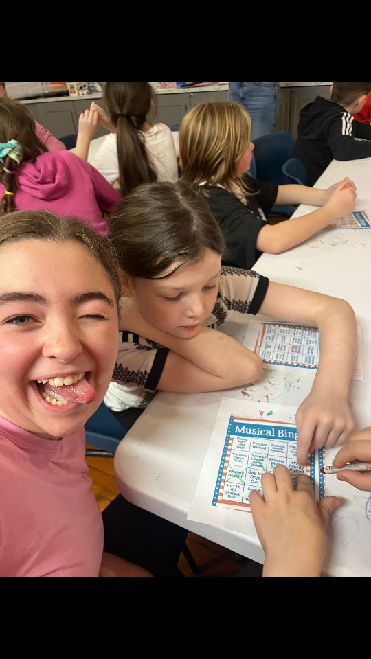 Monday blues? Not here! 💙 We hit the beat with musical bingo, raced through obstacles, and created our own fashion designs. 🎶🏃♀️👗
#stmarysyouthcentretullamore #Tullamore
#tullamoreadventures #juniorclubactivites #afterschoolclub #juniorfashiondesigner #JuniorClubVibes #kidsgames #dayfun