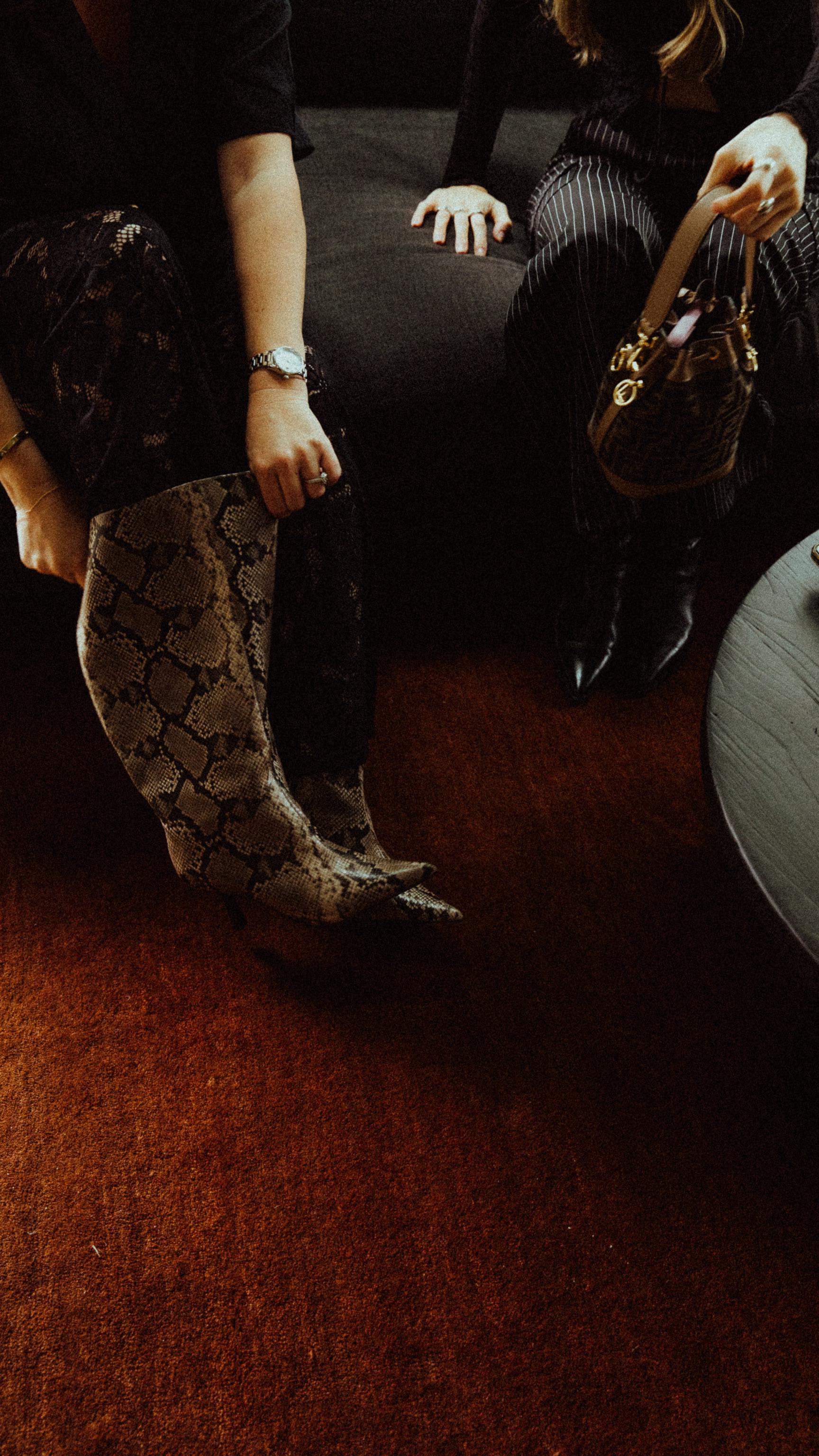 Honestly the best form of activism we can do in our daily lives is in how we spend our dollars and the companies we support. Are they ethical? Sustainable? Cruelty free? That stuff really matters. So idk about you but I am so damn proud to support women owned businesses as much as I can. For the holiday season and beyond! Follow along and I’ll be sharing some of my favorites all season long. #shopsmall