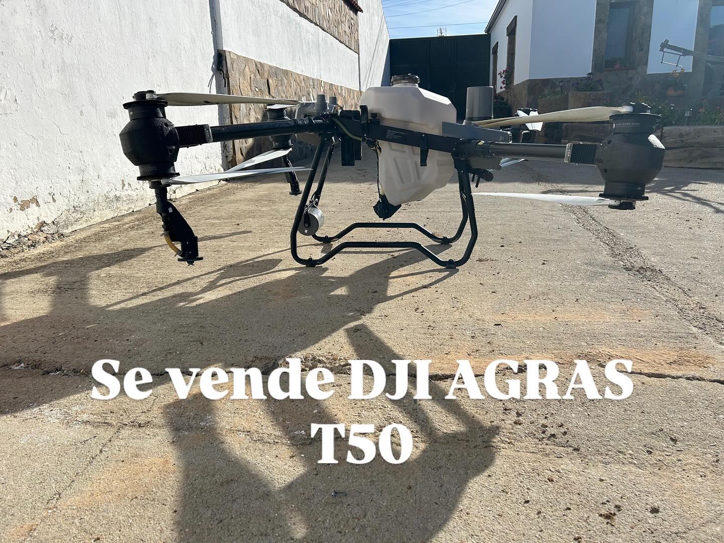 ¡Se vende DJI AGRAS T50! 🔈🔈
Incluye:
-4 baterías.
-Cargador.
-Esparcidor de sólidos.
-Emisora.
-Generador Genergy Stelvio.
Para cualquier duda o consulta acerca de la venta del dron contactad a través del mensaje directo o por WhatsApp a través del tlf: +34 615 495 727
#Dronagricola #dron #t50 #dji #djiagras #agriculture #agricultura #campo #viral #parati #venta #sevende