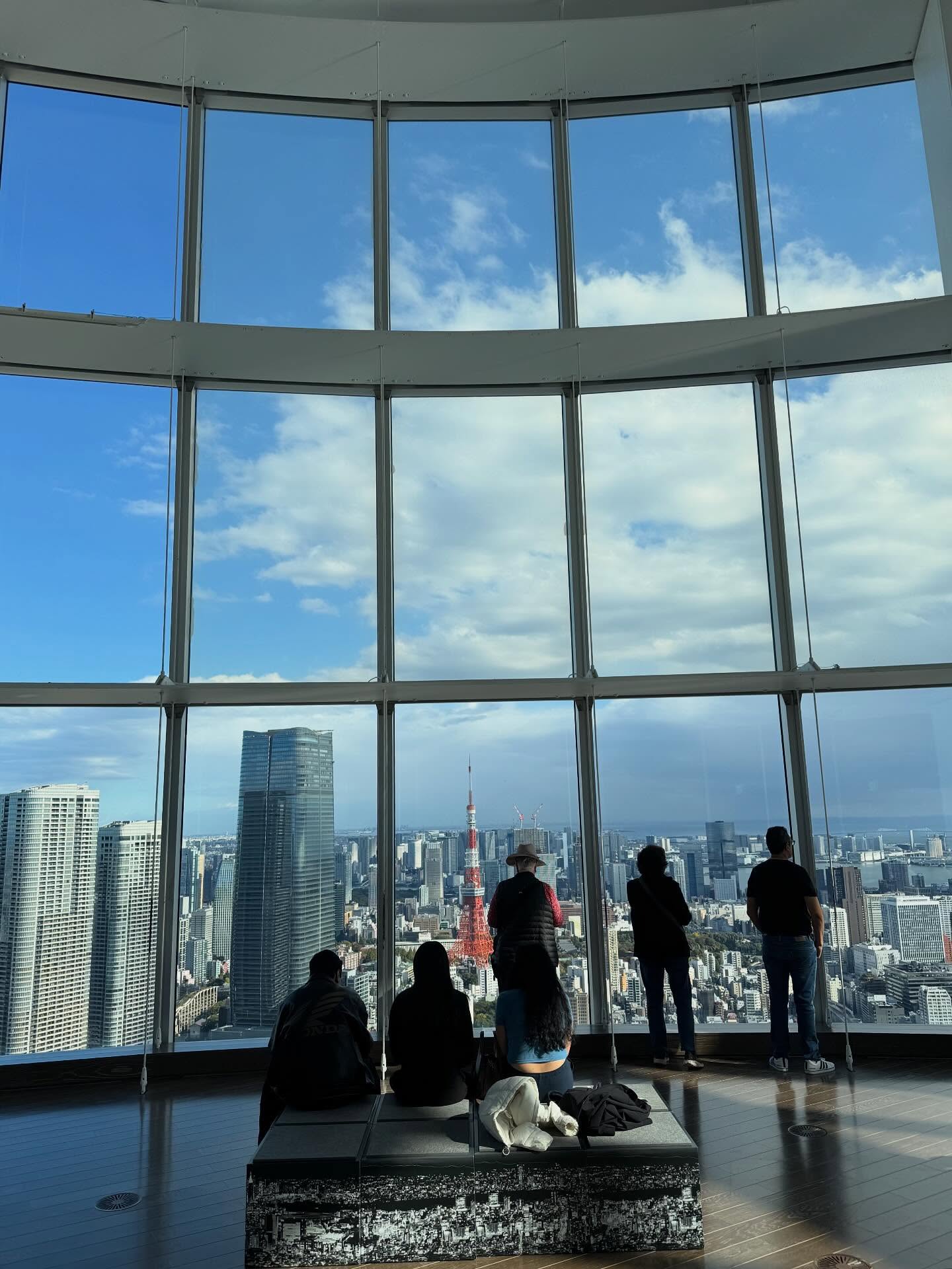 Beautiful weather for the touring in Tokyo today!