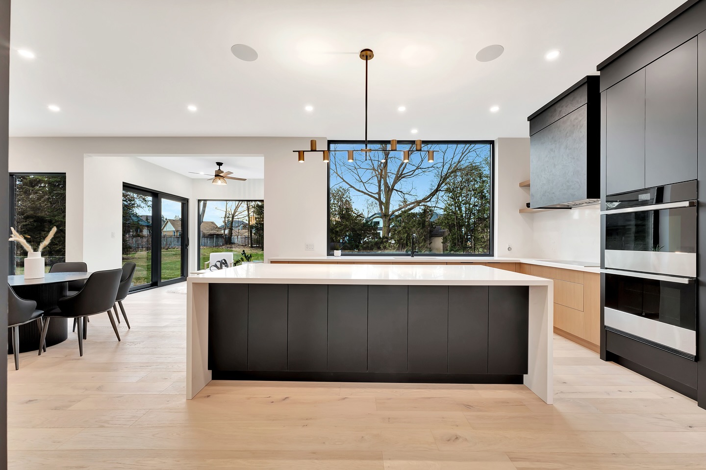 ⏩⏩ SWIPE to see more…
Custom windows by Modern Arc Building Products redefine luxury living blending precision, performance, and timeless design.
Perfect for bespoke builds and refined renovations, our craftsmanship frames light and elevates every space.
📍Serving Canada
💬 Connect with us to bring your next design to life.
#LuxuryWindows #ArchitecturalDesign #CustomHomes #ModernArchitecture #HighEndRenovation #DesignExcellence #ModernArc