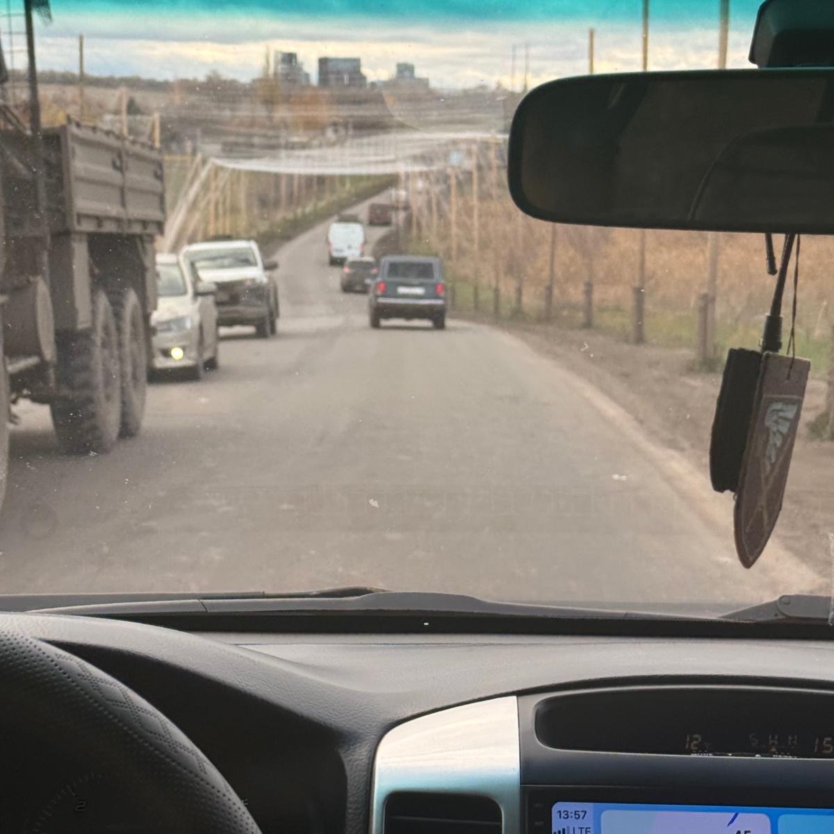 Aizsūti auto uz Donbasu! 🇺🇦🇺🇦🇱🇻🇱🇻
Cīņā par Pokrovsku transports tiek iznīcināts milzīgos apjomos. Tik daudz pieprasījumu pēc pikapiem, kravas busiem un cita transporta vēl neesam saņēmuši nekad.
Arī tu vari atbalstīt Ukrainas aizstāvjus ar ziedojumu transporta iegādei: www.uznemejimieram.lv