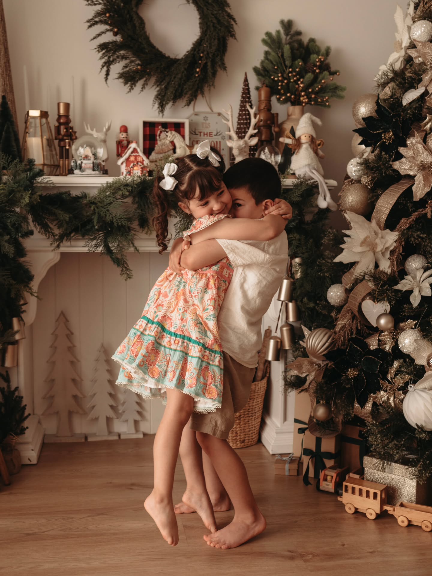 Week 2 of our Christmas Mini's brought lots of love and laughter to the studio!
Our Christmas set is a full room decked from floor to ceiling in all things Christmas. Our set is cosy and interactive so kids can explore, relax, and feel right at home! I love to sit back and see the magic of Christmas come alive ✨️
Tomorrow, we begin our final weekend of Christmas Mini's for 2025 🥹 I truly wish I had more time to document all the families that expressed interest this year!
www.jessannephotography.com.au
#Christmas #christmasminis #christmasmini #christmasphoto #christmasdecor