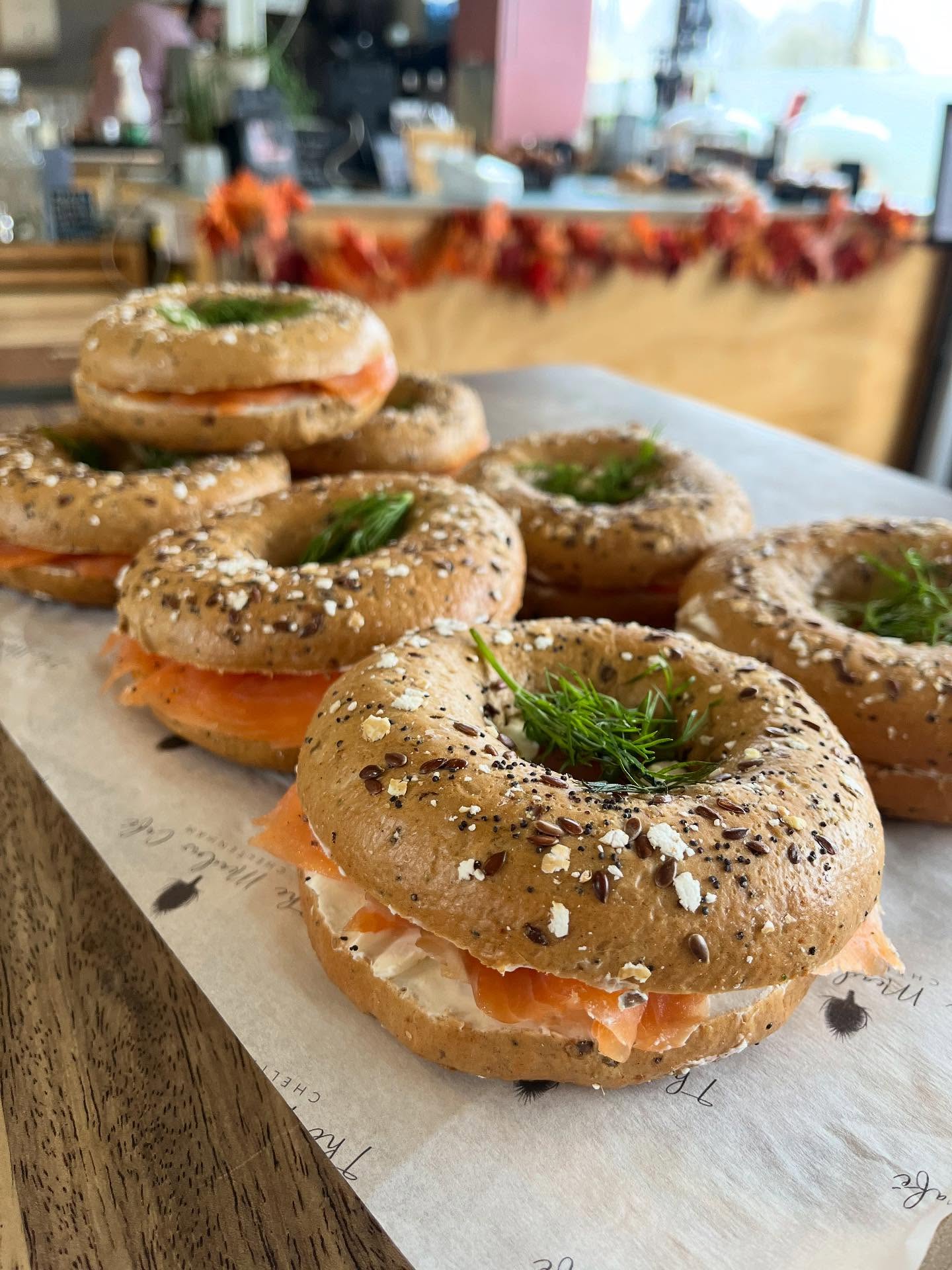 BRICK LANE 🥯 You know it, you love it, it’s an absolute staple!
Smoked salmon, cream cheese, a twist of black pepper and a squeeze of lemon in a seeded bagel, all topped off with a sprig of fresh dill! 🍋
This one’s perfect for breakfast so make sure you stop by on your way to work this week! 🥯
#themeadowcafe #themeadowcafechelt #cheltenhamcafe #cheltenham #cheltenhamlife #cheltenhamfoodies #gloucestershiregems #cotswoldlife #bagelsandwich #salmonbagel #smokedsalmon #smokedsalmonbagel #localfoods
