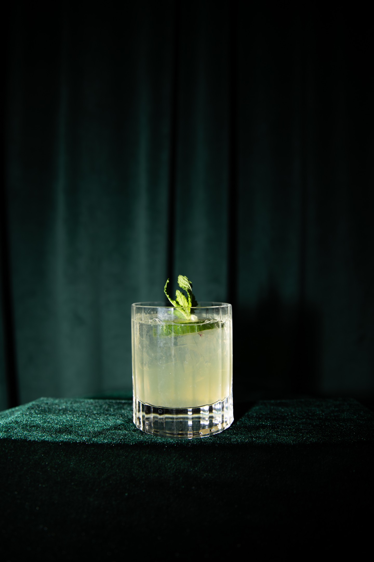 Cocktails are calling, and Winston’s is answering. 🍸 Let’s get this party started!
Photographer: Ellyse Perkin Photography @ellyseperkinphotography