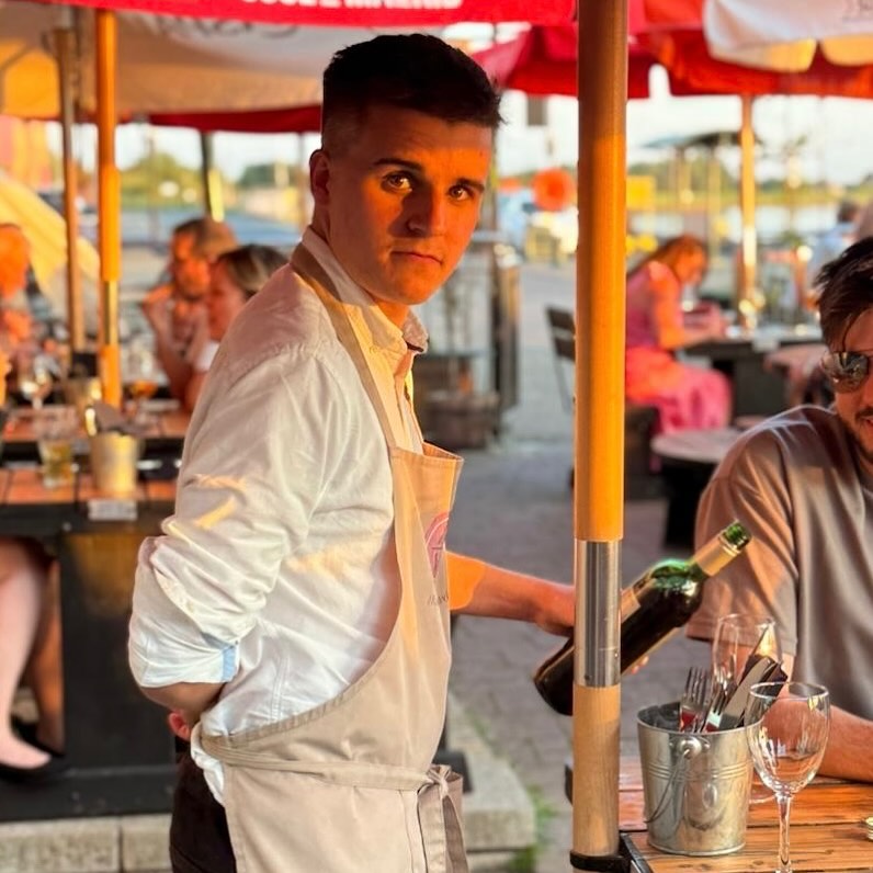 Our front of house employee of the month goes to Conal!! 🥇
Conal began working with us doing his work experience and since then has become a full time member of front of house staff and has now been trained on our bar and is also taking days in the kitchen learning the trade 👨🍳
Conal has excelled more and more since working with us and we are so glad he chose us for his work experience as we have gained a brilliant member of staff! 🫶🏽 well done Conal!