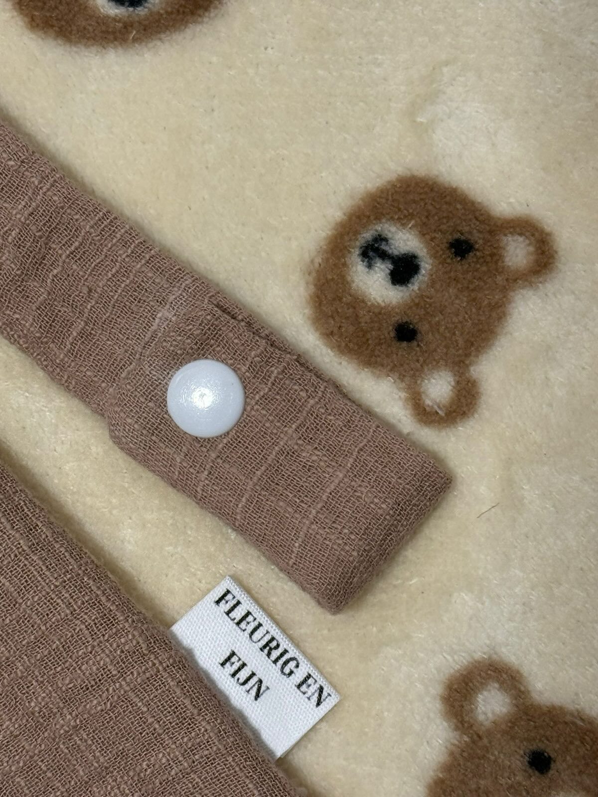 Een klein detail met grote betekenis 💫
Onze handgemaakte speenkoorden worden gepersonaliseerd met naam of initiaal — een liefdevol cadeau voor de allerkleinsten 💕
#fleurigenfijn #speenkoord #kraamcadeau #handgemaakt #liefdeinelkestik