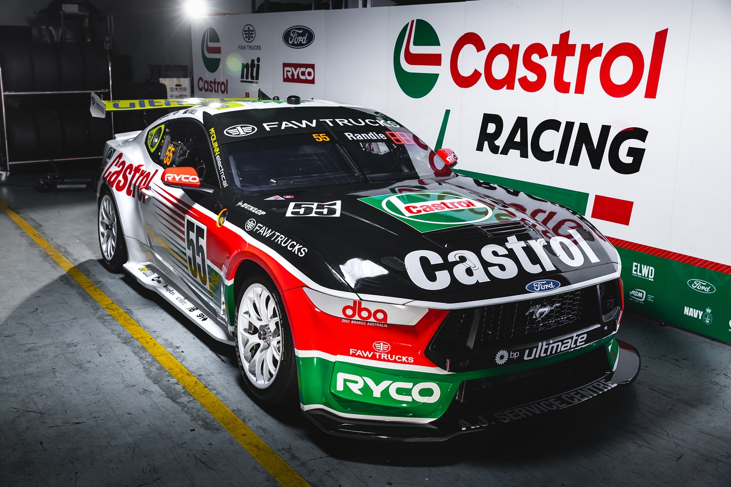 Pretty honoured to be running the iconic Castrol sawtooth livery this weekend in the semi finals at Sandown. The great Larry Perkins made these colours famous in the 1990โs, and it was quite special getting to head up to Larryโs farm earlier this week to say gโday ๐