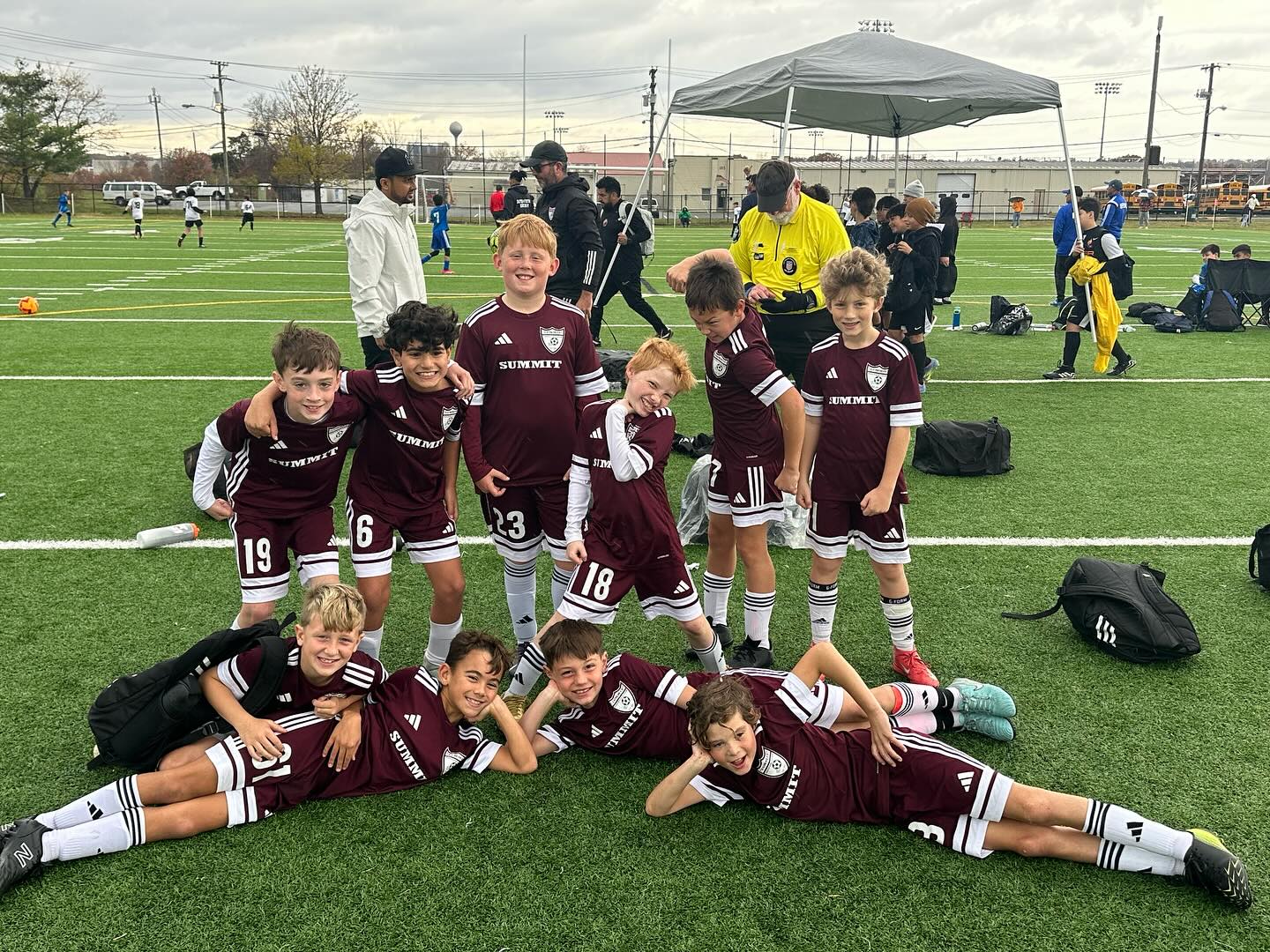 U10 Red Bulls won their season finale and made it their 8th win of the fall season. Great job boys!