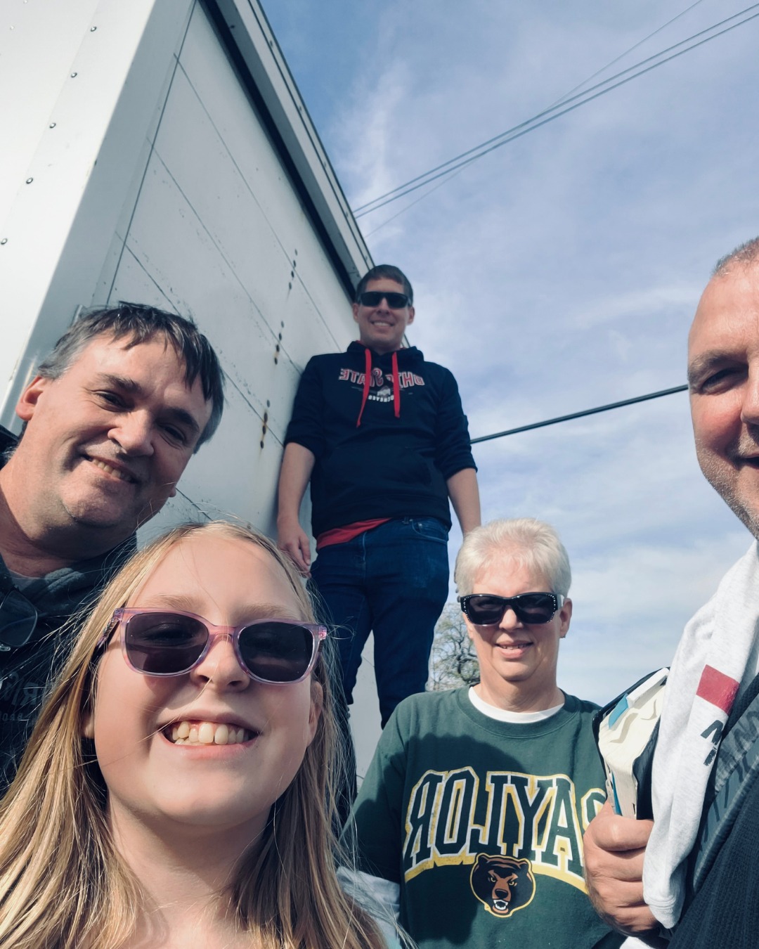 A big thank you to Northside Fellowship for serving with us this past Saturday in Linden! 🙌
From feeding people to making snack bites and praying over others, your hard work made a real impact.
Want to partner with us? Whether you're a school, church, business, or organization, share this post or click the link in our bio to get involved with Columbus Relief. Let's spread the love of Christ together! 💙
.
.
.
#ServeTogether #FaithInAction #ColumbusRelief #partnership #volunteer #give #jesus #sharelove #love #faithinaction #cbus #columbus #ohio #columbusrelief #outreach #saturday #give #laugh #ColumbusRelief #VolunteerWithPurpose #FaithInAction #MobilizeHope #ServeTogether #buckeyes
#partner #church #organization