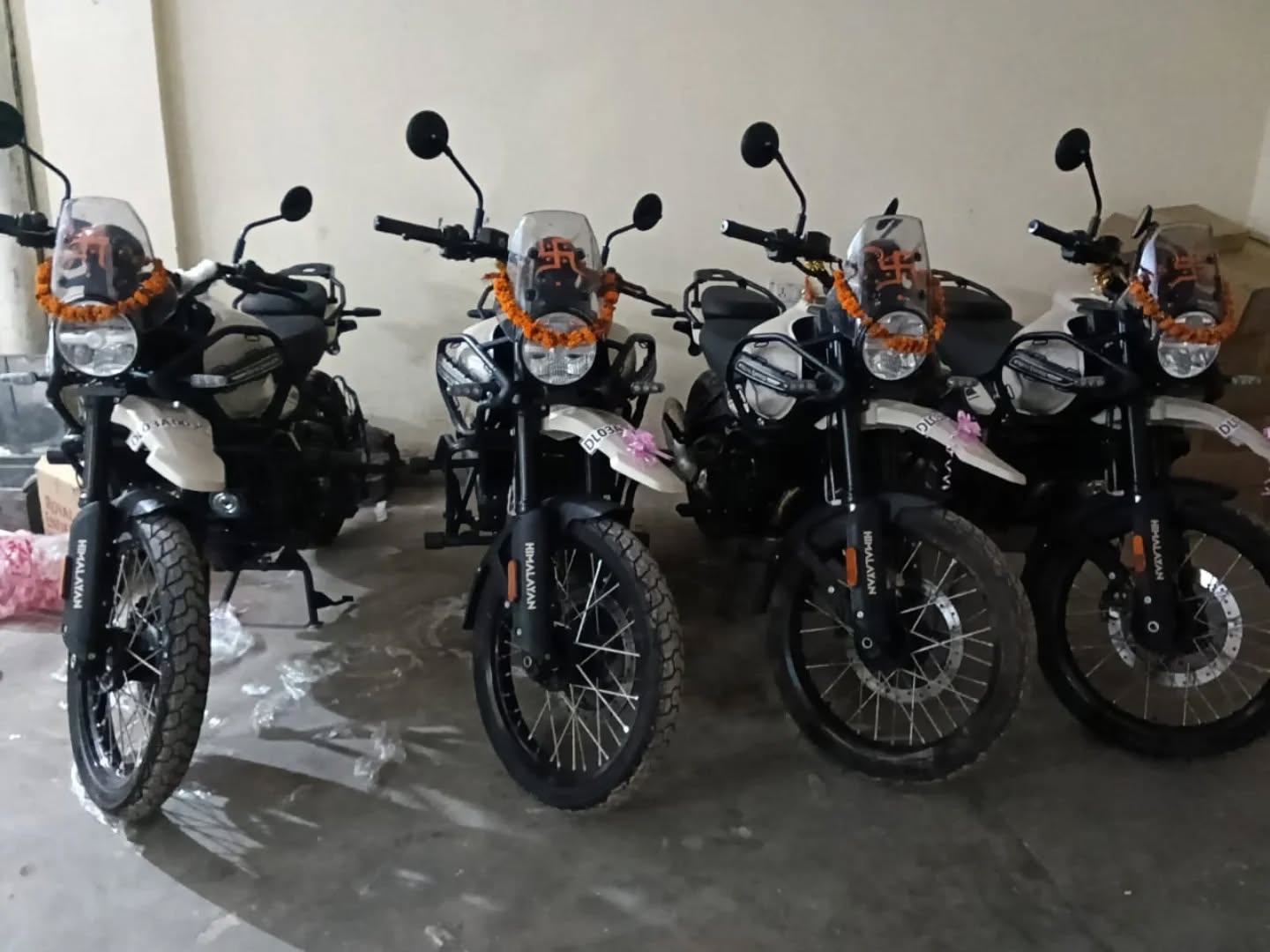 Ready to roar...
#LadakhRide
#RideToUmlingLa
#LadakhMotorcycleExpedition
#HimalayanRide
#MotorcycleTourIndia
#BikersOfIndia
#TwoWheelsOneLove
#RoadToLadakh
#HimalayanOdyssey
#AdventureOnWheels
#TravelIndia
#IncredibleIndia
#Wanderlust
#TravelGram
#ExploreMore
#SeeTheWorld
#TravelAddict
#AdventureTravel
#BucketListTrip
#OffbeatTravel
#Himalayas
#MountainsOfIndia
#HighAltitudeRider
#SnowPeaks
#DesertToSky
#NatureLovers
#LandscapePhotography
#WildRoads
#GoExplore
#NatureAddict