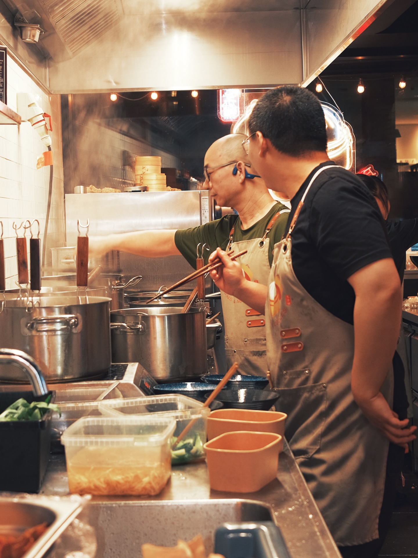 👨🍳
#theteam #chinesecuisine