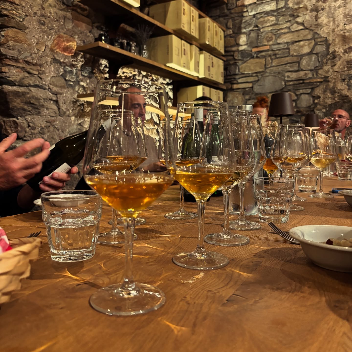 We had a couple of events last week and yup, we had fun.
Thank you all โค๏ธ
#rocknbolla #naturalwine #switzerland #winetasting #lugano