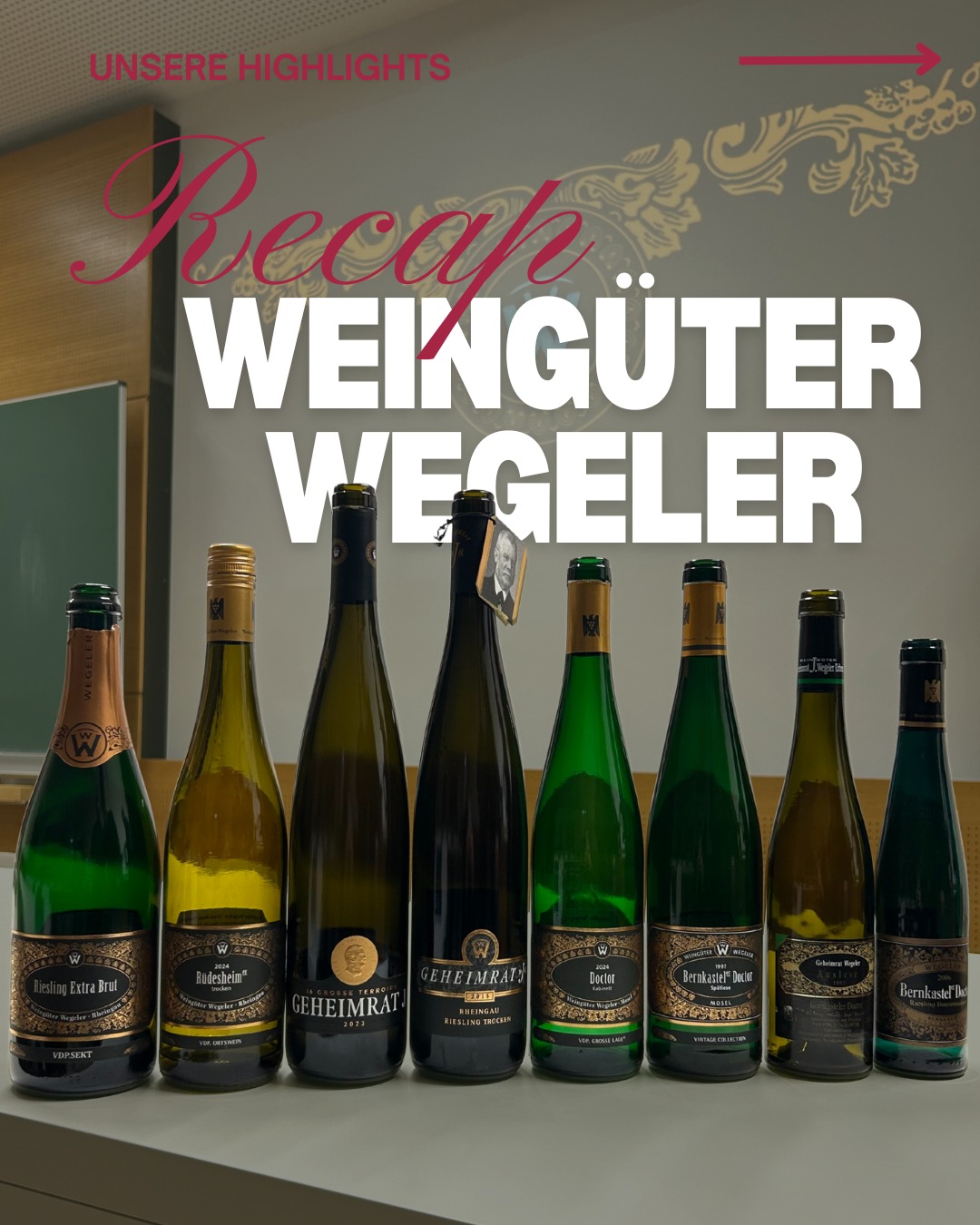 Am 23.10. durften wir @richard_grosche vom @weingutwegeler bei uns begrüßen.
✨Einzigartig war dabei nicht die Möglichkeit, Rieslinge der Anbaugebiete Rheingau und Mosel aus einer Hand zu vergleichen, sondern auch die beeindruckende Zahl gereifter Weine, die wir verkosten durften.
Der Riesling Sekt Extra Brut aus dem Rheingau stimmte uns auf die Verkostung ein. Es folgte der puristische 2024er Rüdesheimer Riesling sowie der Geheimrat J aus den Jahrgängen 2023 und 2015. Nach dem Vorbild großer Bordeauxs vereint dieser Wein seit über 40 Jahren die besten Lagen des Rheingaus und zeigte in diesem Flight nicht nur seine Qualität, sondern auch das große Reifepotential.
Mit dem Wechsel an die Mosel widmeten wir uns den frucht- und edelsüßen Qualitäten. Ziel war es, verschiedene Prädikate aus einer Lage kennenzulernen und so verkosteten wir vom 2024er Kabinett bis zur 2006er Beerenauslese vier Weinen aus dem Bernkasteler Doctor.
Die gerade einmal 3,2 Hektar große, extrem steile Südsüdwest-Lage thront über Bernkastel an der Mosel und ist vom Devonschiefer geprägt. Der Weinberg zählt zu den teuersten Deutschlands und genießt hohes internationales Ansehen. Die Weine zeichnen sich durch ihre enorme Dichte, Komplexität und das herausragende Lagerpotenzial aus. Davon überzeugten uns vor allem die 1997er Spätlese und die 1995er Auslese, die gefühlt erst am Beginn ihrer Trinkreife standen. Gekrönt wurde der Abend von einer 2006er Beerenauslese, die vermutlich viele Superlative neu definierte.
🍇Das Line-up im Überblick:
Rheingau
Gutssekt Wegeler Riesling Sekt Extra Brut b.A. Rheingau
2024 Rüdesheimer Riesling
2023 Geheimrat J Riesling
2015 Geheimrat J Riesling
Mosel
2024 Bernkasteler Doctor Riesling Kabinett
1997 Bernkasteler Doctor Riesling Spätlese
1995 Bernkasteler Doctor Riesling Auslese
2006 Bernkasteler Doctor Riesling Beerenauslese
Vielen Dank lieber Richard, dass wir diese besonderen Weine mit dir verkosten durften!🍾
Wir sind tief beeindruckt und voller Dankbarkeit für diese außergewöhnliche Verkostung, die uns noch lange in Erinnerung bleiben wird.
_____________________
#wein #weingutwegeler #probe #mosel #rheingau #genuss #gereift #jung #mannheim #vinum