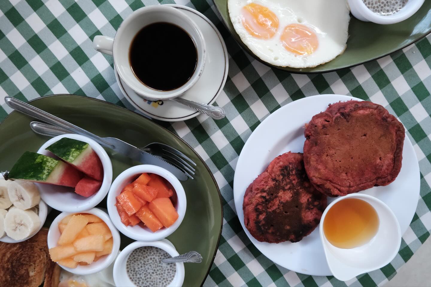 🍳🥞☕️🍌🍍🍉🍏🍊 "El desayuno es una carta de amor hacia ti mismo, un acto de autocuidado." - Anónimo
❤️Comienza tus vacaciones con un desayuno colorido y nutritivo @casa_colibri_palomino
🍳🥞☕️🍌🍍🍉🍏🍊 "Breakfast is a love letter to yourself, an act of self-care." - Unknown
❤️Start your holiday with a colorful & nutrient breakfast @casa_colibri_palomino
#DesayunoPerfecto #ComidaSaludable #ViajesColombia #CasaColibriPalomino #FrutasFrescas #AventuraEnPalomino #DescansoTotal #SaboresTropicales #TurismoRural #VacacionesEnColombia #EnergíaNatural #RinconesDeColombia #RelaxConSabor #GastronomíaColombiana #colombiateespera #HealthyBreakfast #FreshFruit #TravelColombia #TropicalVibes #VacationGoals #internetrapida #RelaxationMode #TasteOfParadise #RuralRetreat #ColombianGetaway #MorningEnergy #tastethetropics #palominoguajira #fastwifi #