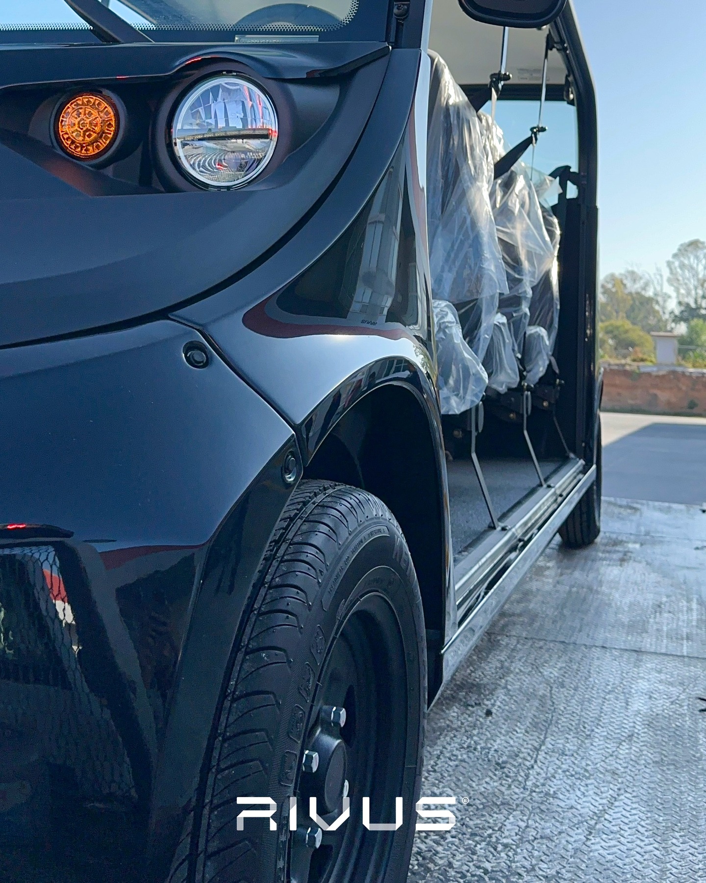 ⚡ Movilidad con energía limpia, alta seguridad y comodidad.
El carrito eléctrico GEM e6 para transporte de personal combina seguridad, eficiencia y espacio para transportar a tu equipo fácilmente.
Es ideal para movilidad en parques industriales, corporativos, resorts turísticos y más.
🔗 Conócelo en RIVUS.mx