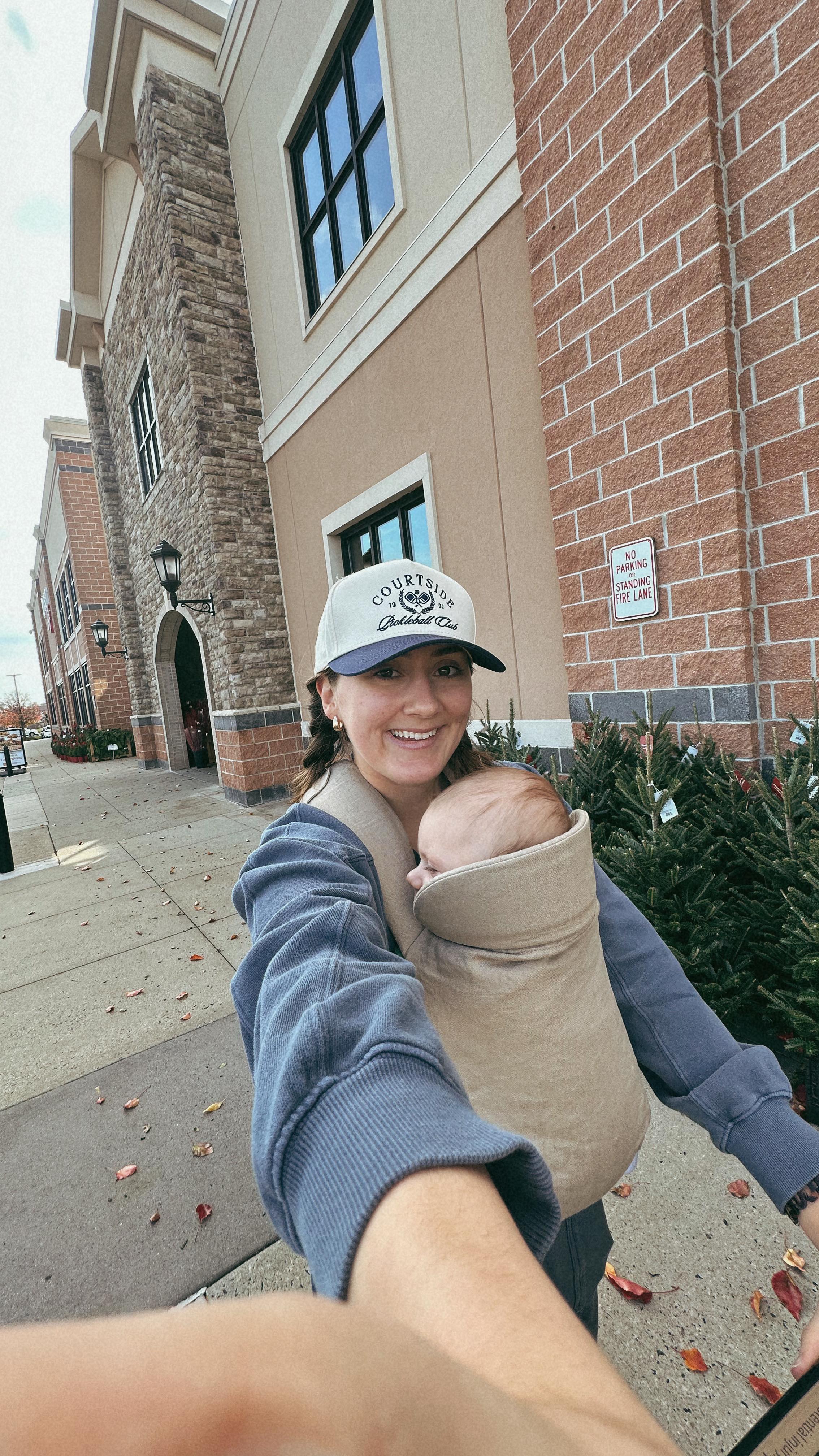 No one comes close to the @wegmans gluten free game!
Not one but TWO NEW GLUTEN FREE BAGELS made in a dedicated facility are now available in the Wegmans bakery section and I’m so here for it!
There’s currently a coupon in the app to try this at a discounted rate so run run run 🏃🏽♀️
#glutenfree #glutenfreebagels #glutenfreewegmans #wegmansglutenfree #foodreview #wegmans #bagels