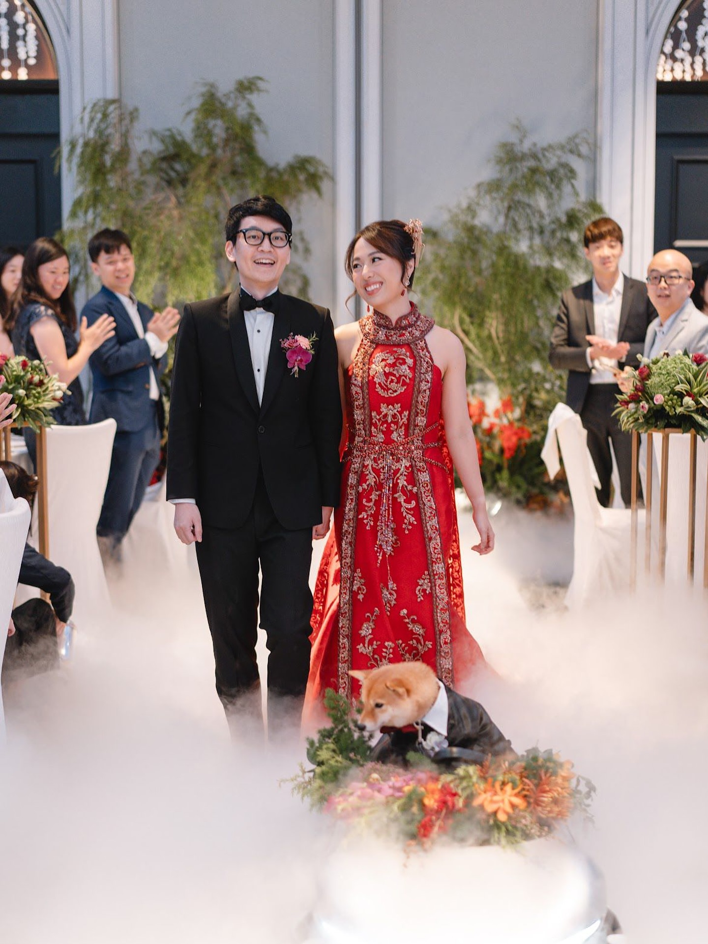 Everyone present, even their paw child 🤍 Lynn looking beautiful in her Sangjit pick and Eugene dashingly beside her — the perfect couple.
The team /
Photo @kimnshin
Video @sjsjason
Makeup @lindalino.makeup
Gown @theivorybridal
Venue stylist @bucketfullof_roses
Venue @fssingapore
Coordinated by @thegenuinevows