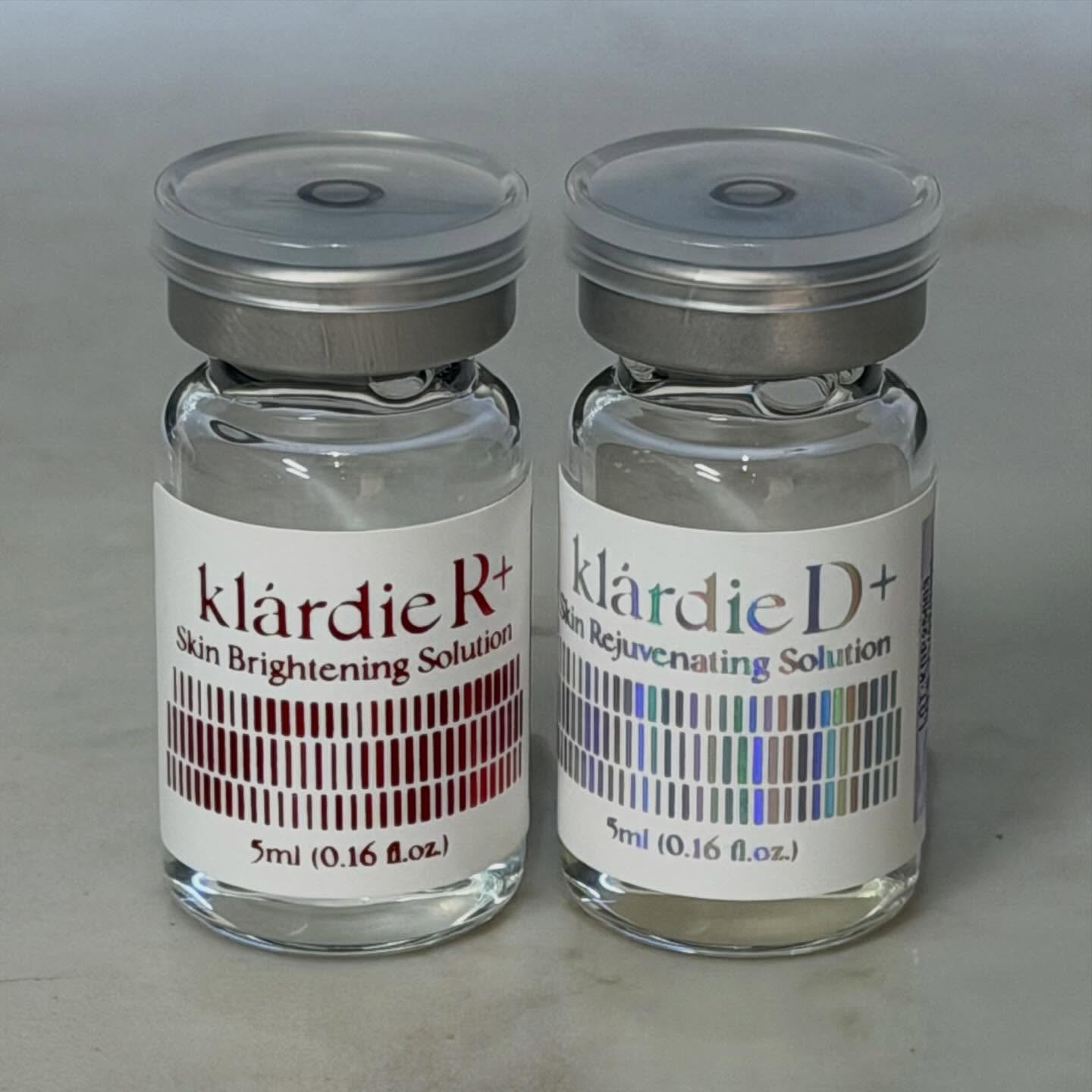 Microneedling already does wonders on its own by creating tiny micro-injuries that trigger collagen and elastin production. But when paired with Klardie D and R? Next level.
Klardie D = hydration, repair, barrier support.
Packed with peptides, niacinamide, ceramides, hyaluronic acid, and PDRN to strengthen, calm, and deeply hydrate the skin from within. Think plump, dewy, calm glow.
Klardie R = regeneration, brightening, and glass-skin finish.
Formulated with niacinamide, tranexamic acid, vitamin C, glutathione, and peptides to even tone, reduce dullness, and smooth texture.
Together, they supercharge microneedling results by flooding those fresh microchannels with active ingredients that work deeper where collagen forms. You get faster healing, better elasticity, and long-lasting radiance.
Healthy skin, hydrated glow, glass-skin energy.
