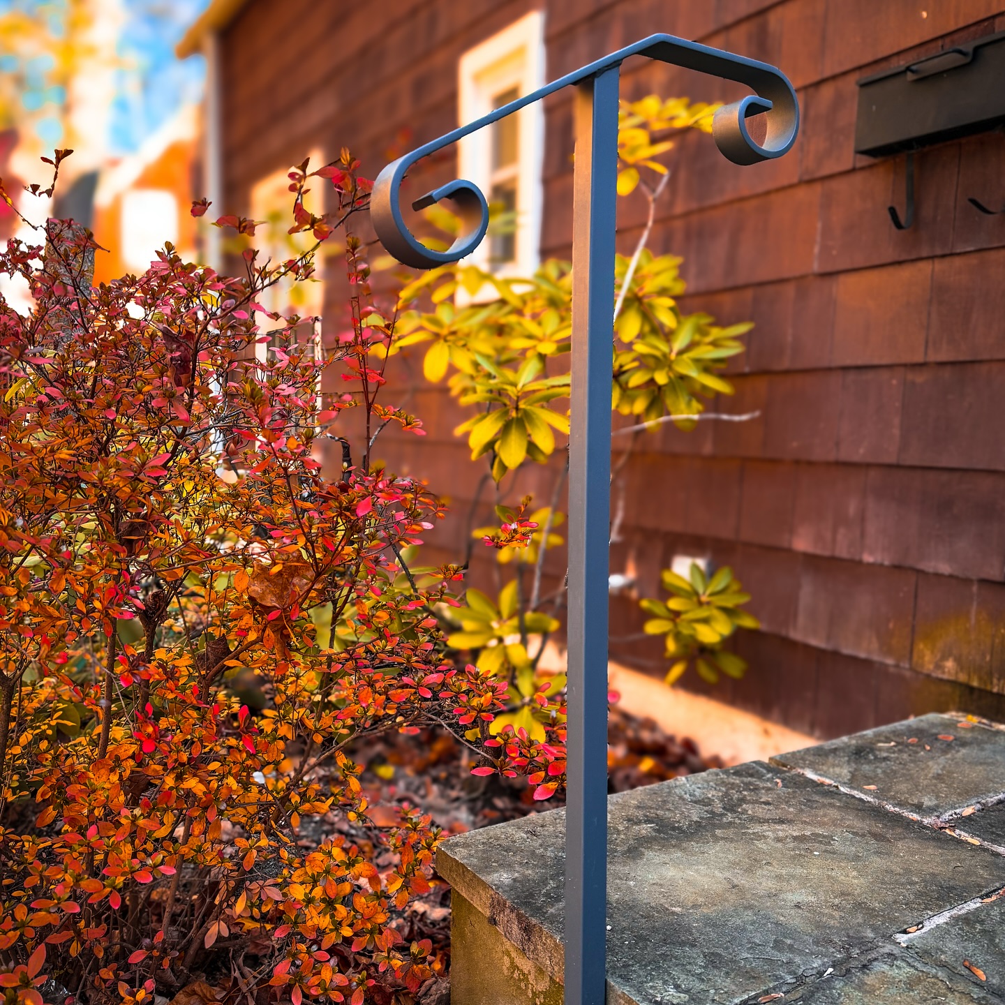 Not ready to downsize yet, but need to tackle some home projects in order to stay in your home? 🛠️
One of our favorite Highlands residents had us help with the planning & installation of grab bars and railings, to allow her to live in her lovely house for a longer time. 🏡
Shout out to Dan A. and crew for helping us add gorgeous post railings to the exterior step area, custom wooden handrails in the entryway and basement stairwell, sturdy grab bars in the shower areas, and designer grab bars at steps in the living room and kitchen areas. Now this homeowner can host anyone without having to remind them to “watch your step!” 🥰
Other updates included: adding shut-off valves to old plumbing, upgrading to keyless entry locks, balancing the hvac system, fixing a leaky shower drain, and possibly adding cooling to the home as well as moving the laundry machines up from the basement. 💪🏼
Let us know if we can help YOU with a home project to-do list! ✅