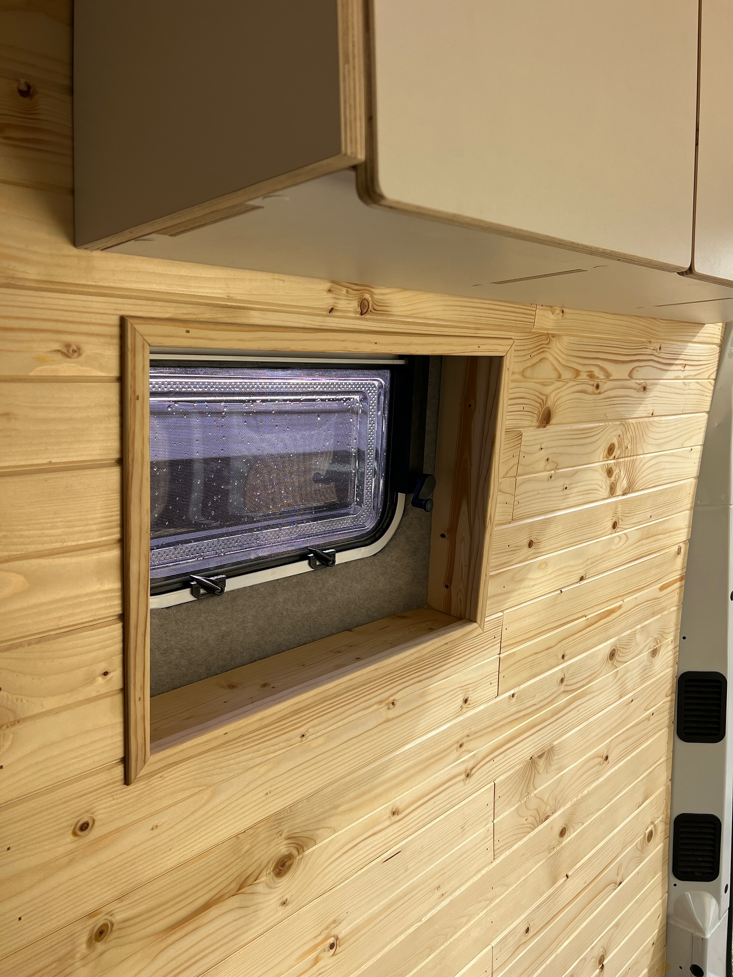 WIP
Insulation
Walls
Window
Head cabinets
Electric
And more 🪜