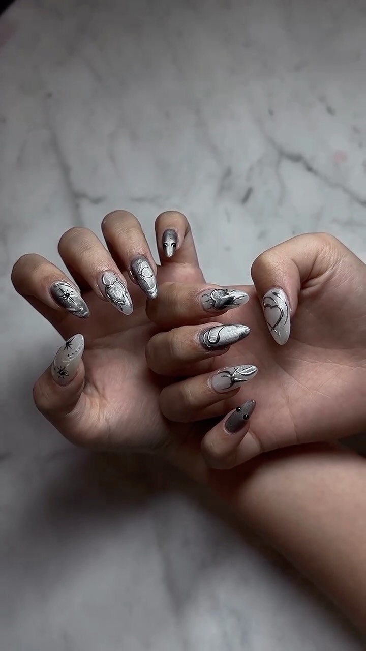 Galactic marble meets celestial linework 🌌✨
This silver chrome base is layered with abstract moons, stars, constellations, and planets — finished with the finest hand-drawn detailing. Otherworldly, futuristic, and dripping in cosmic energy.
Tag your astro girlies 🌙🪐
#BondiNails #CelestialNails #CosmicNailArt #SilverNails #MarbleNails #GalaxyNails #ChromeNails #StargirlNails #NailInspo #HandpaintedNailArt #AbstractNails #MoonNails #ConstellationNails #NailArtAustralia #SydneyNails #AlmondNails #NailArtist #TrendNails2025 #EdgyNails #FuturisticNails #NailReels #ReelNails #NailsOfInstagram #NailDesignDaily #UniqueNailArt #NextLevelNails #BondiBeauty #CreativeNails