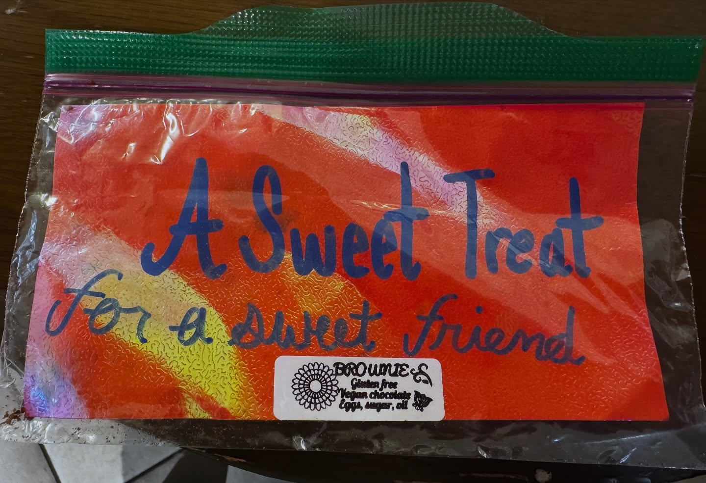 Day 11: I came home to this outside my door. A friend had baked a delicious vegan gluten-free brownie. It was incredibly delicious; I forgot to take a picture of it in the bag before scarfing it down for today’s Thankful Challenge picture! 🤣 🤦♀️ It was so kind and thoughtful of her to share this with me. My heart is full!
#lol #november #dayeleven #thankfulchallenge #friends #thoughfulness #thankful #gratitude #blessed #blog #tasteoflife #veganbrownie #glutenfreebrownie